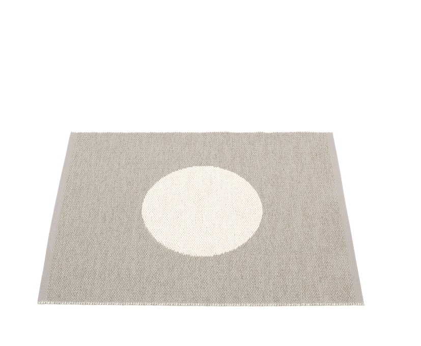 Vera Small One Plastic carpet 70x90 cm Pappelina mud
