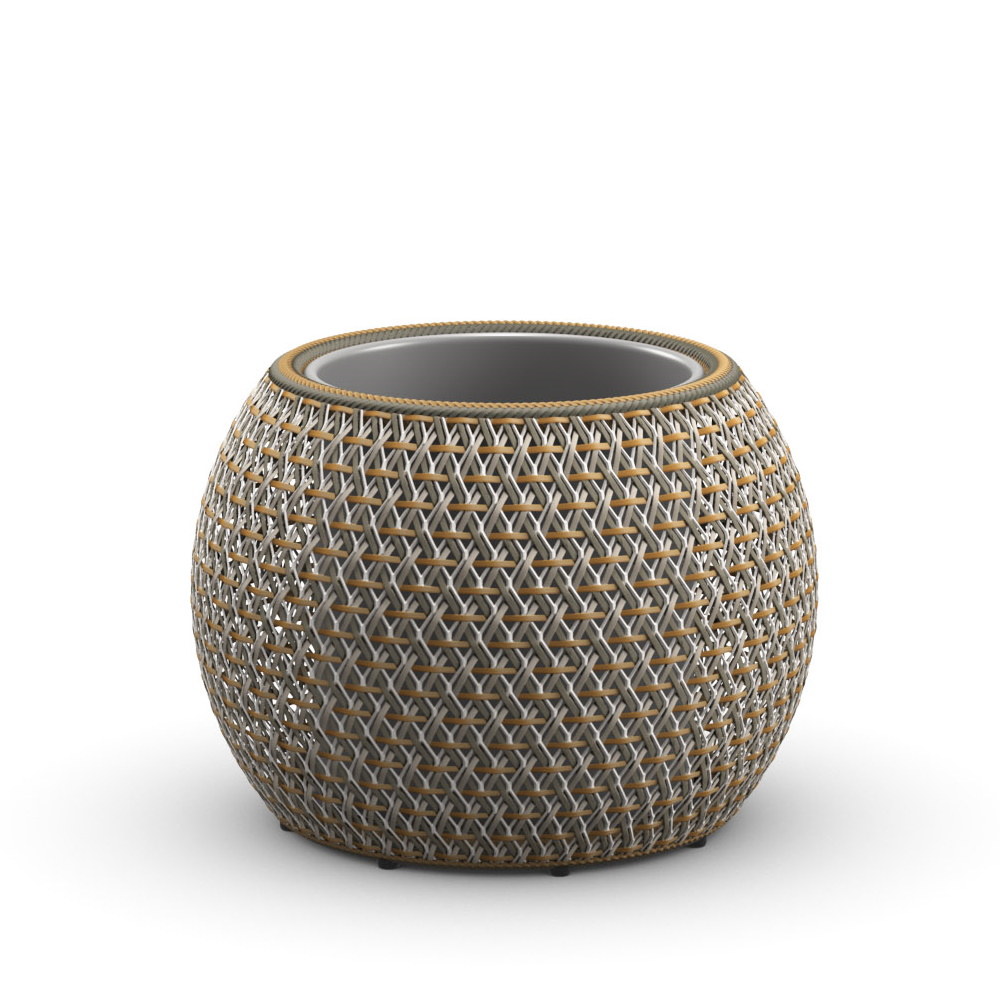 Dala Übertopf von Dedon, kleiner runder Pflanztopf aus geflochtenem Outdoor-Material für Garten und Terrasse.