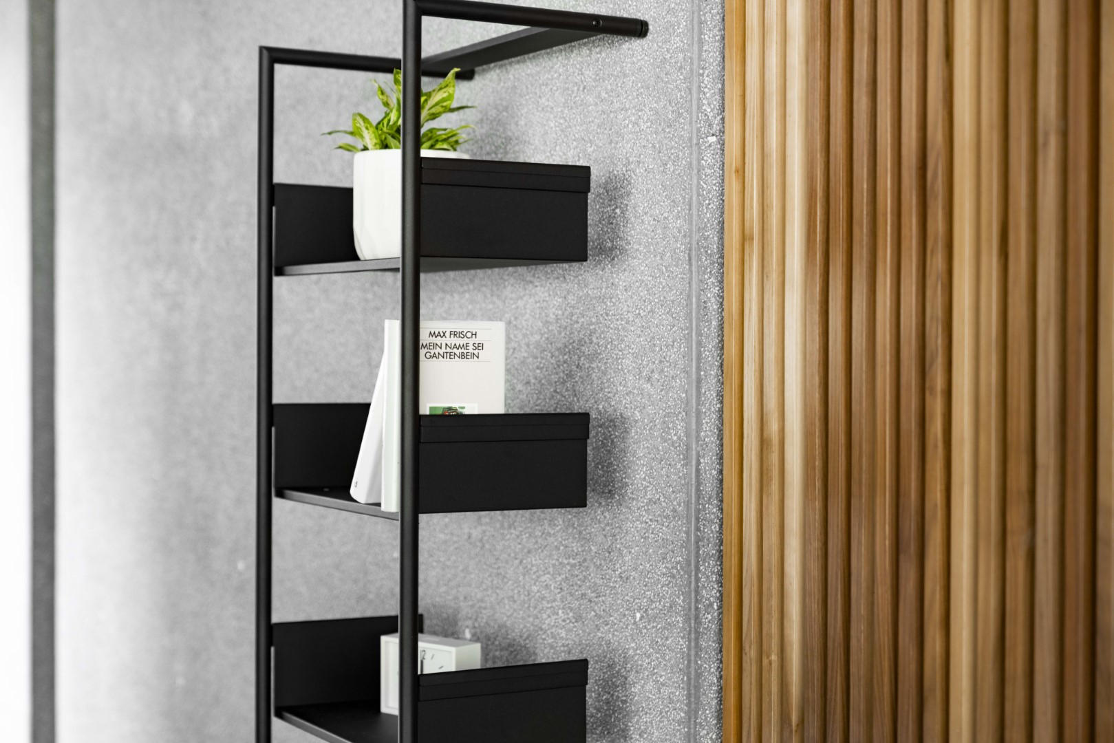 Pool 196 Medium Leaning shelf Mox