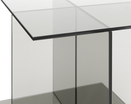 CT08 Vier side table by Philipp Mainzer e15
