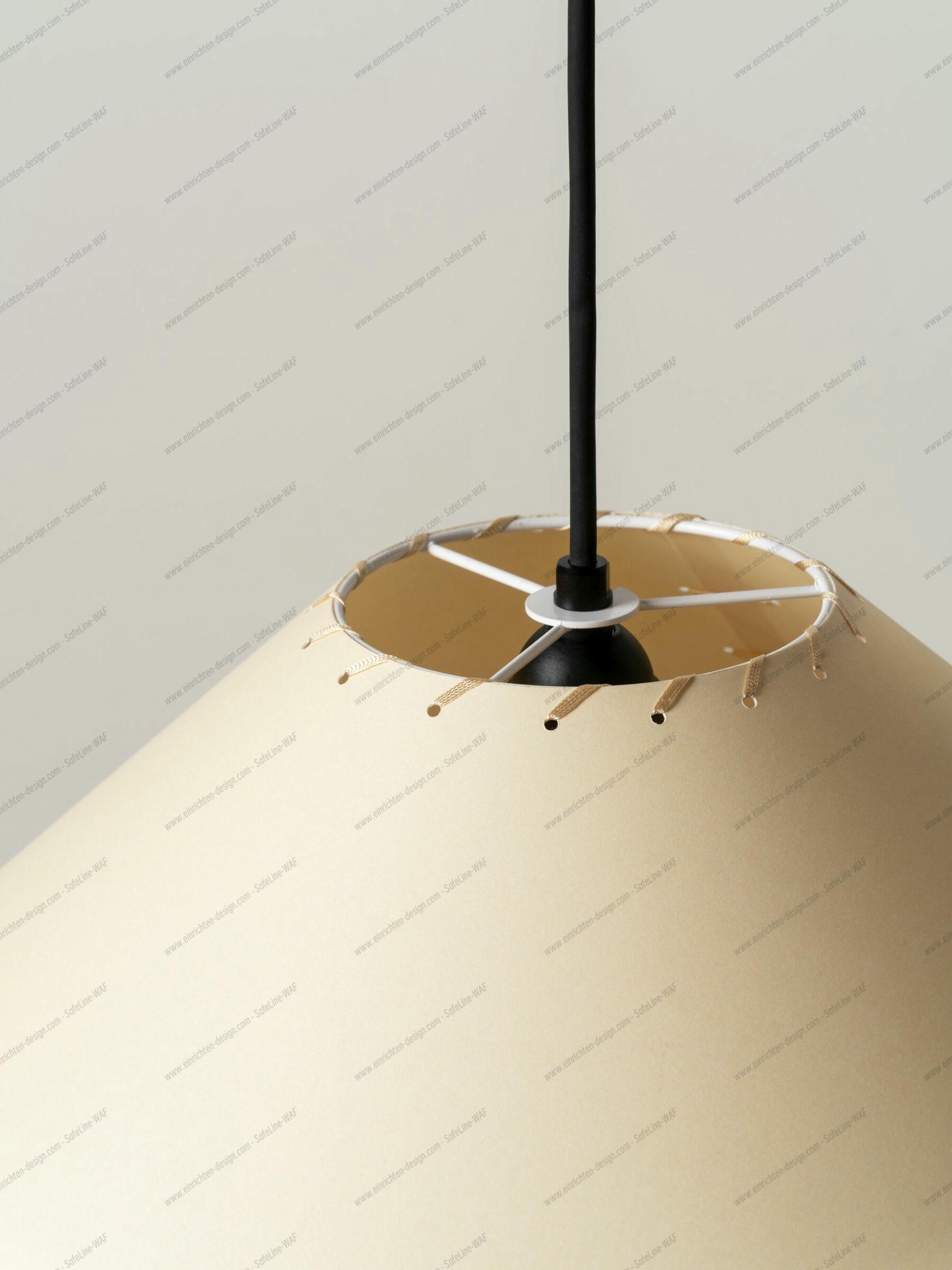 Sísísí cónicas planas MT5 Suspension lamp Ø64cm beige Santa & Cole
