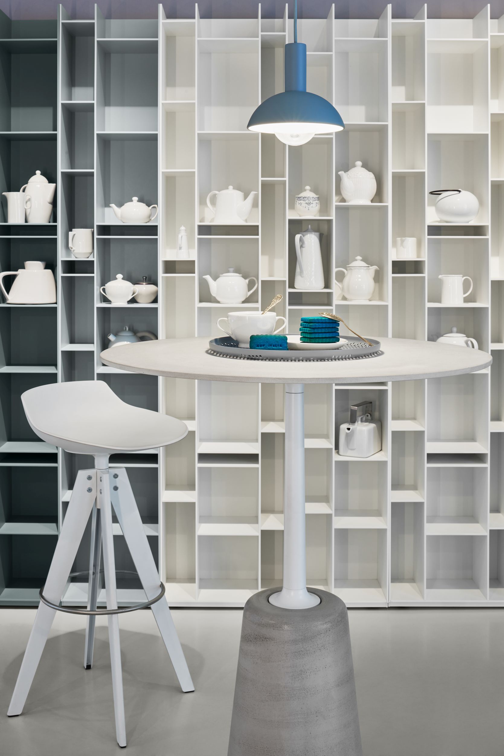 Rock Table Bar Table Concrete MDF Italia