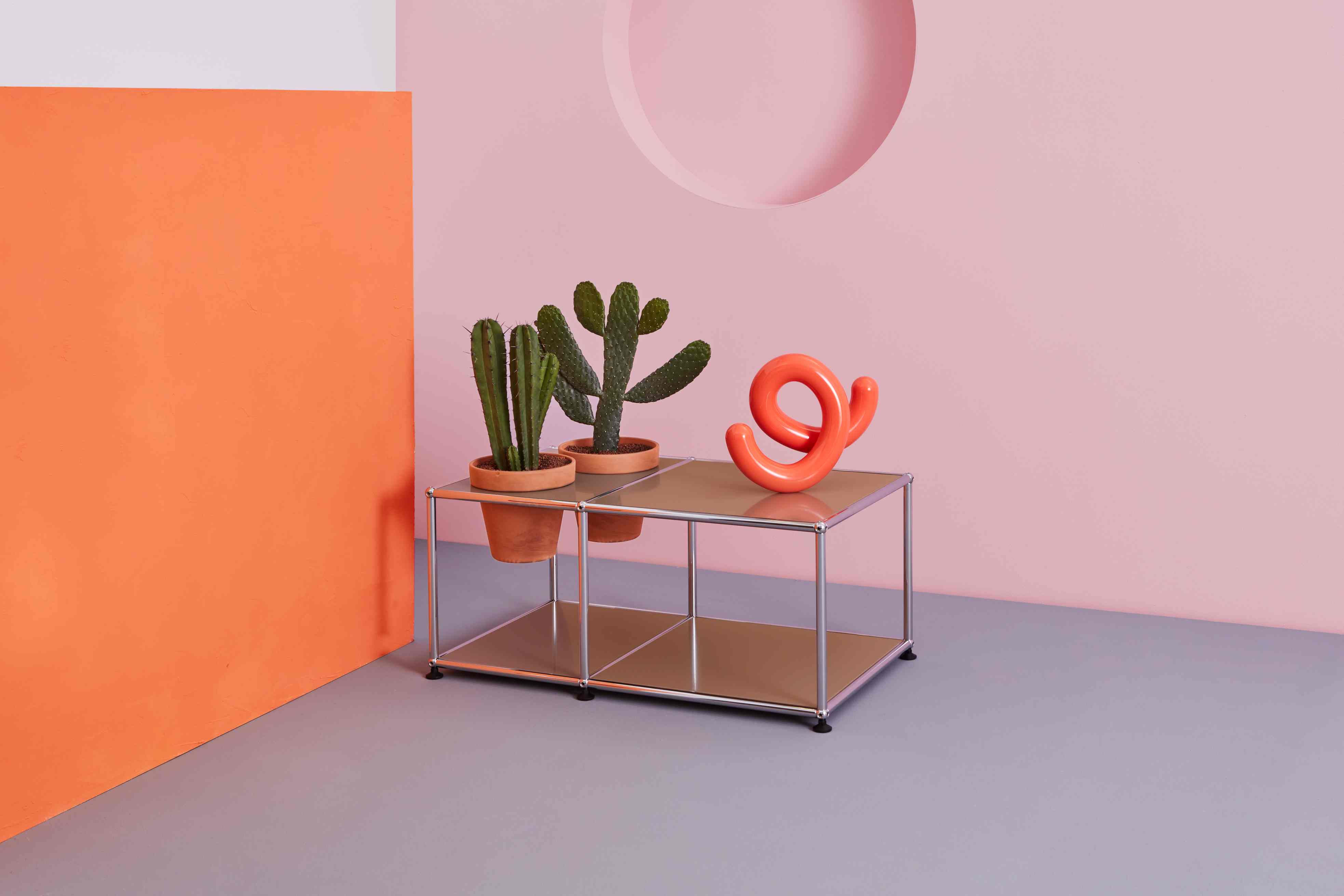 Plant worlds Side table USM Haller Golden yellow