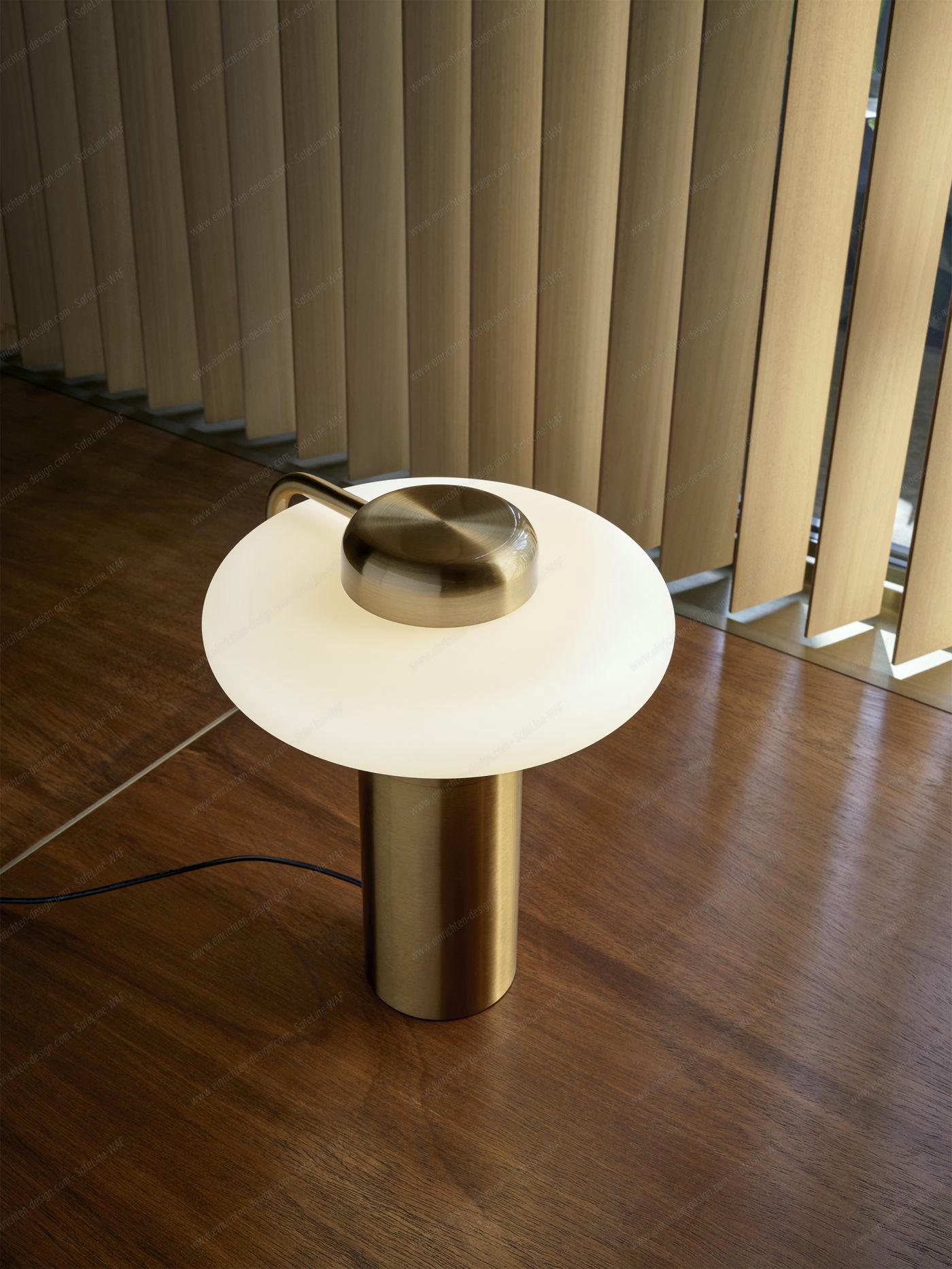 Tratto Table lamp black Kdln