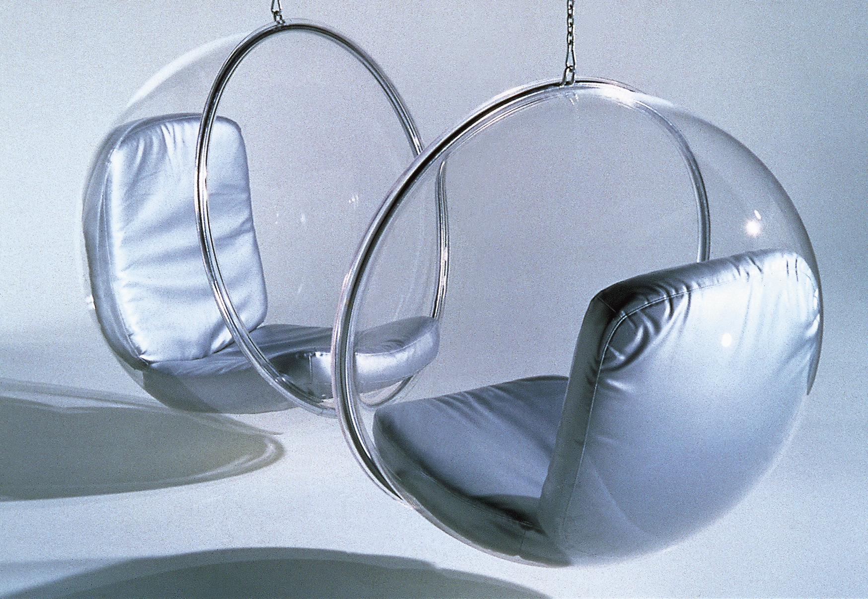 Bubble hanging chair silver Eero Aarnio Originals