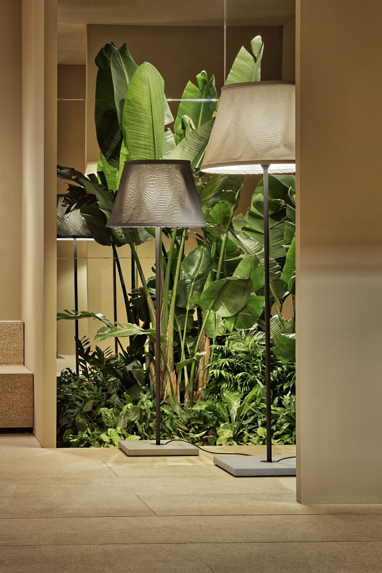 TXL 2019 H170cm Outdoor Floor Lamp beige Marset