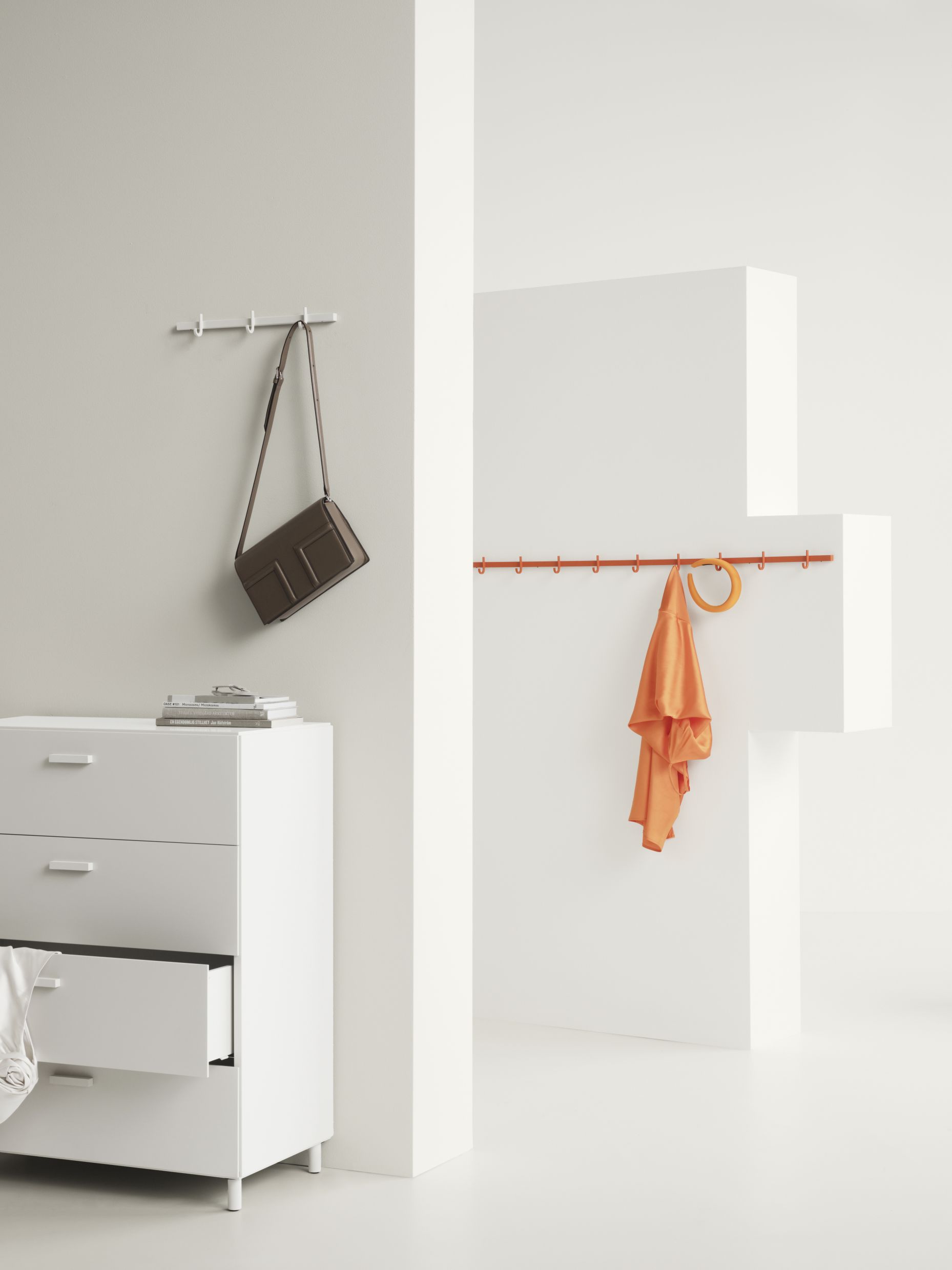 Relief hook rail W123cm white String Furniture