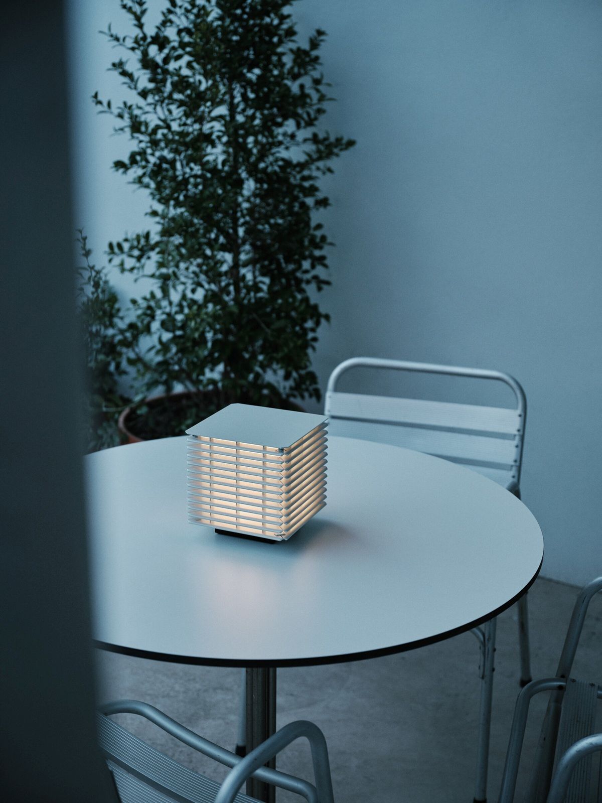 Shiro Outdoor Table lamp Table lamp Santa & Cole
