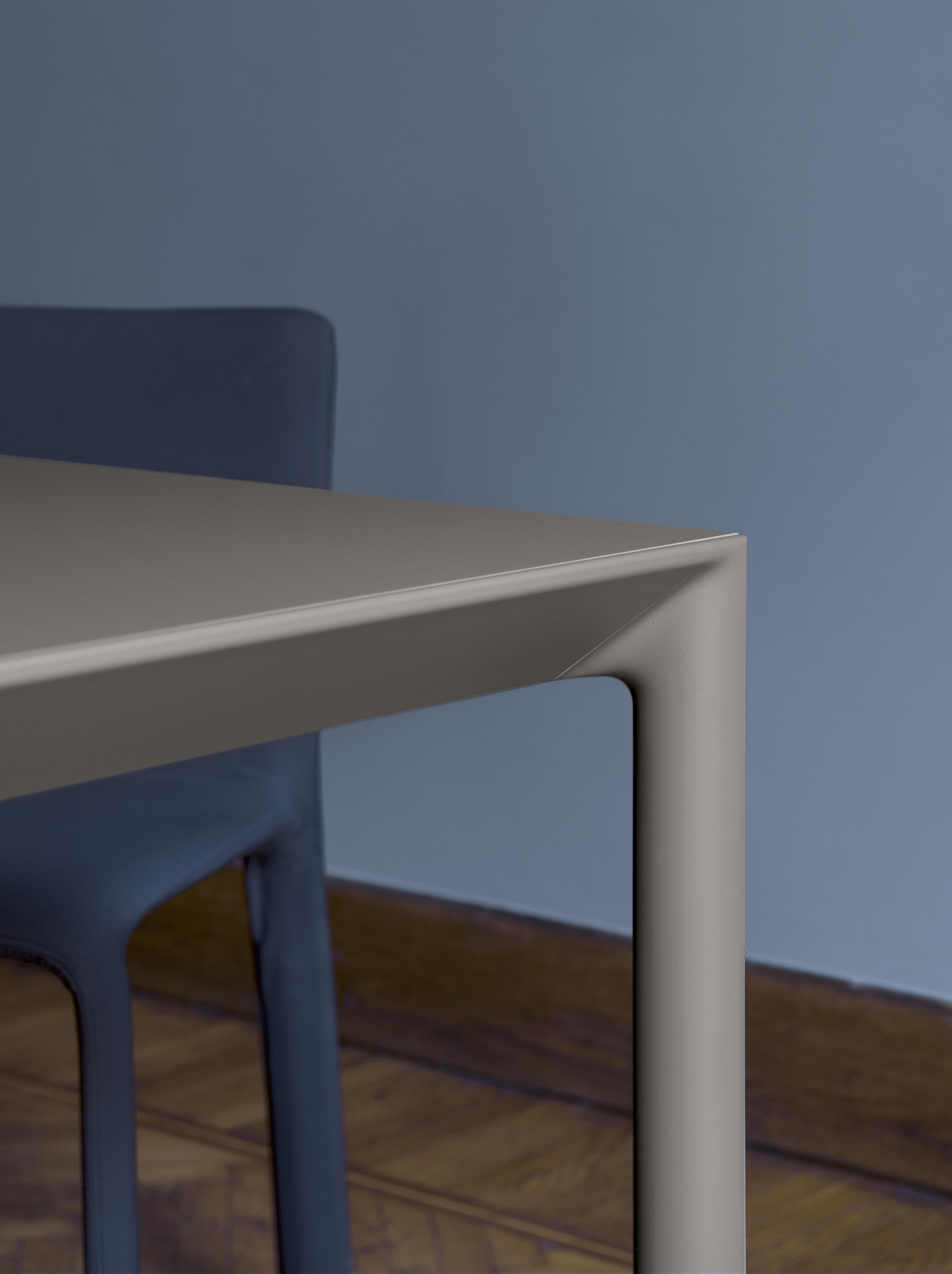 Maki table Dining table Kristalia