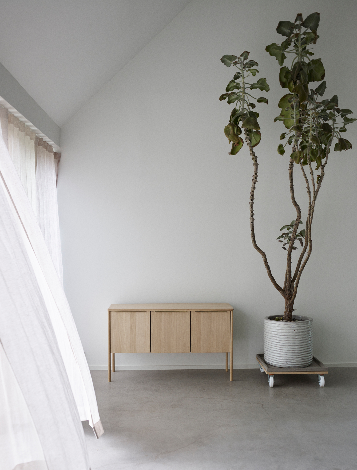 Jut Cabinet Sideboard Oak FSC Mix Skagerak