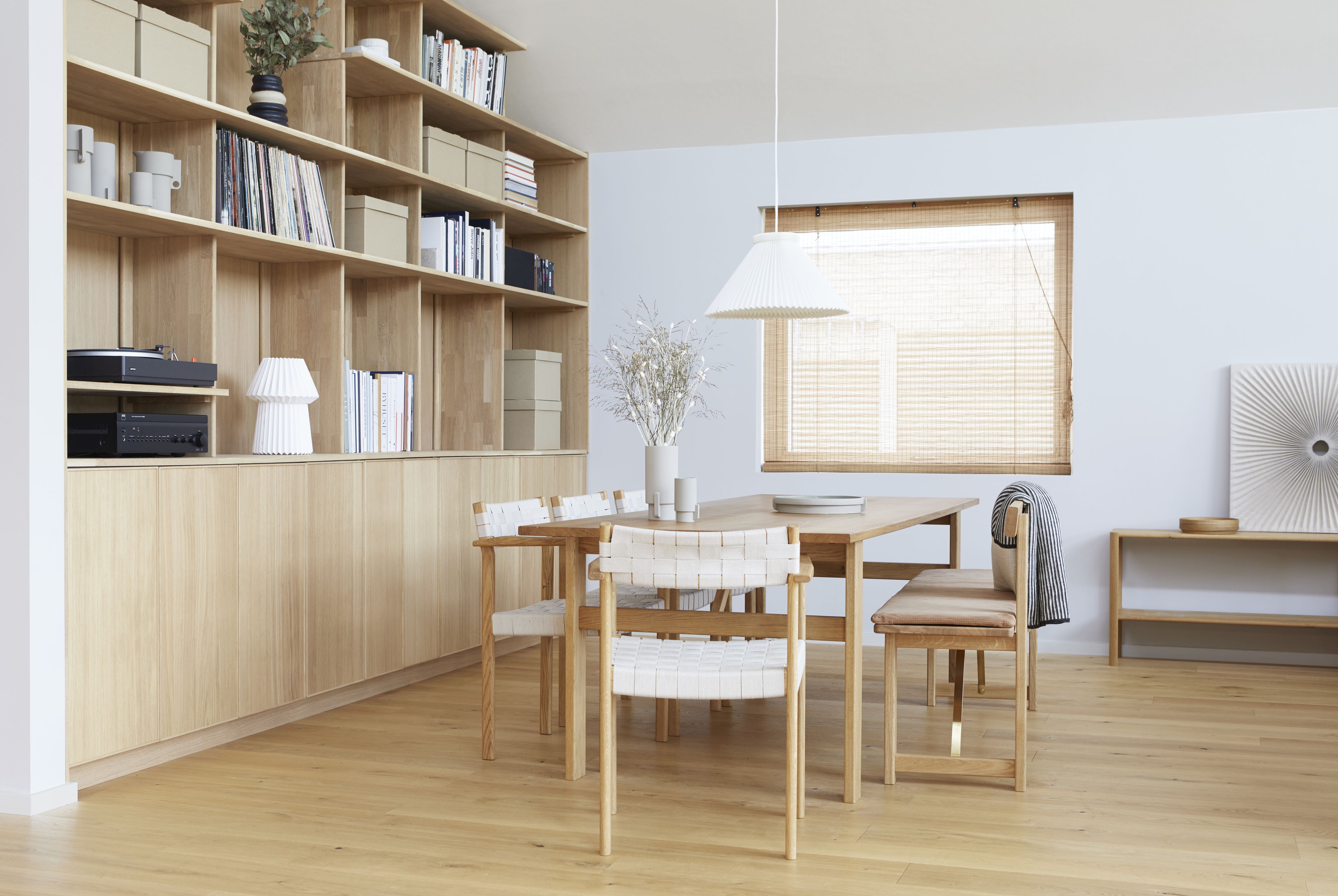 Position Bench Oak oiled Form & Refine