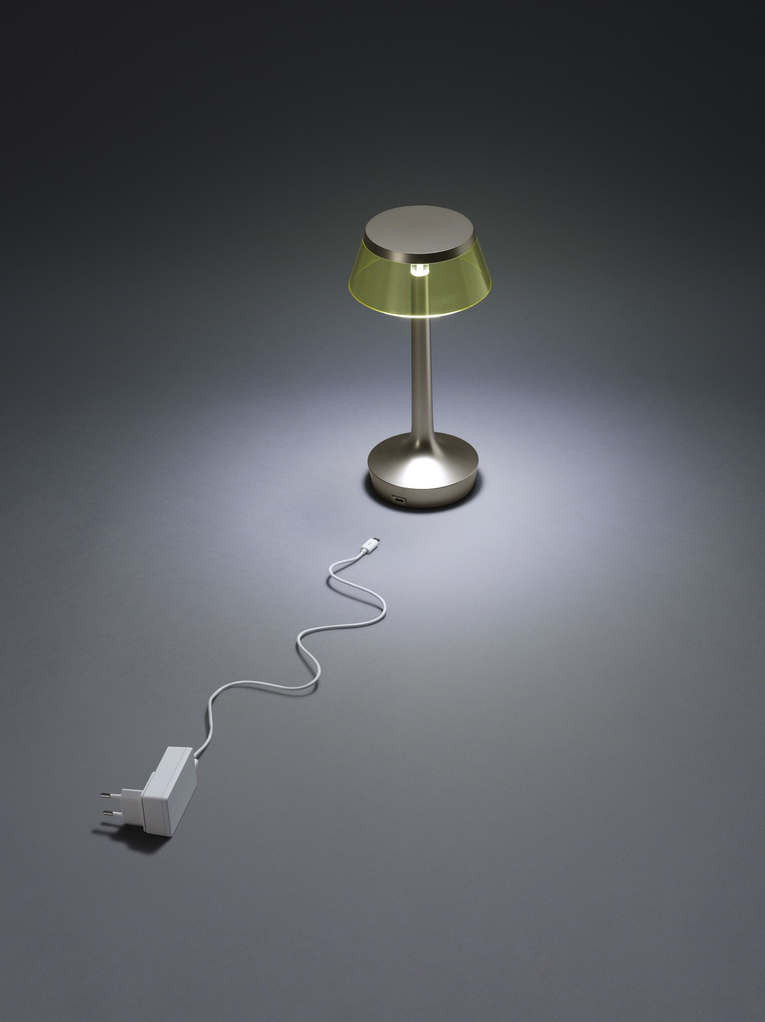 Bon Jour Unplugged Table lamp Flos
