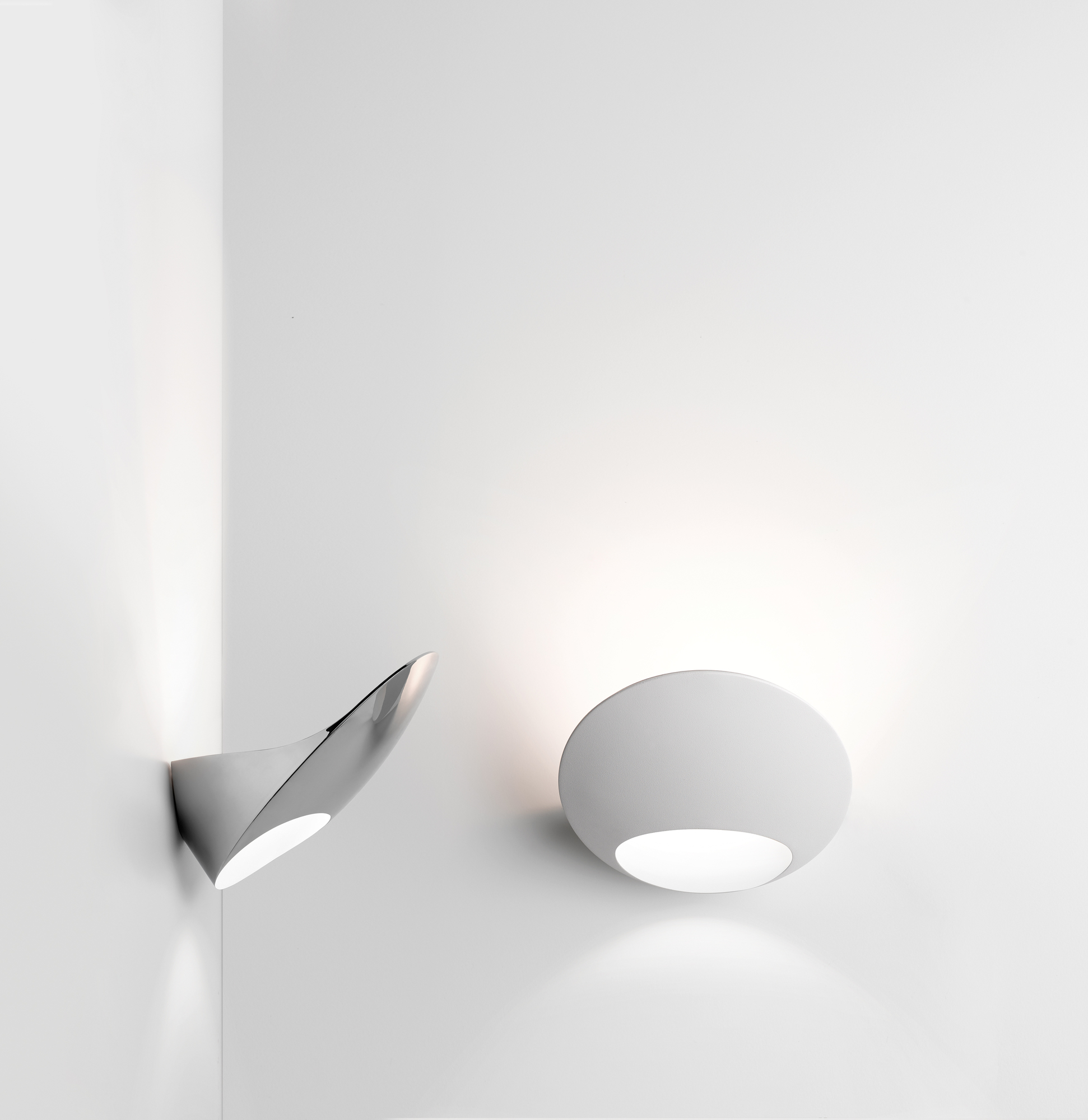 D90 Garbi Wall Lamp Luceplan