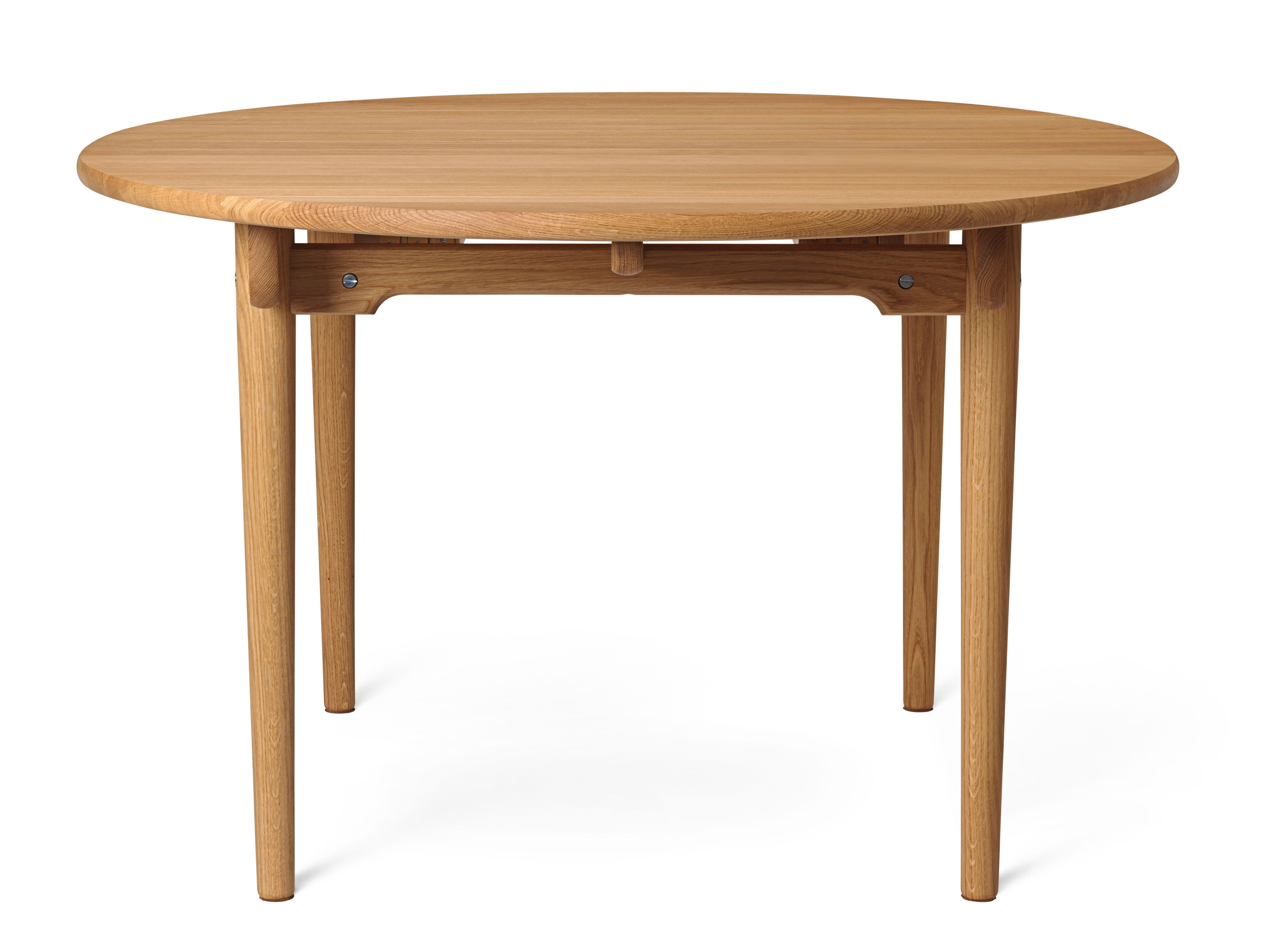 CH337 Oval Extending Dining Table Oak Lacquered Carl Hansen & Søn