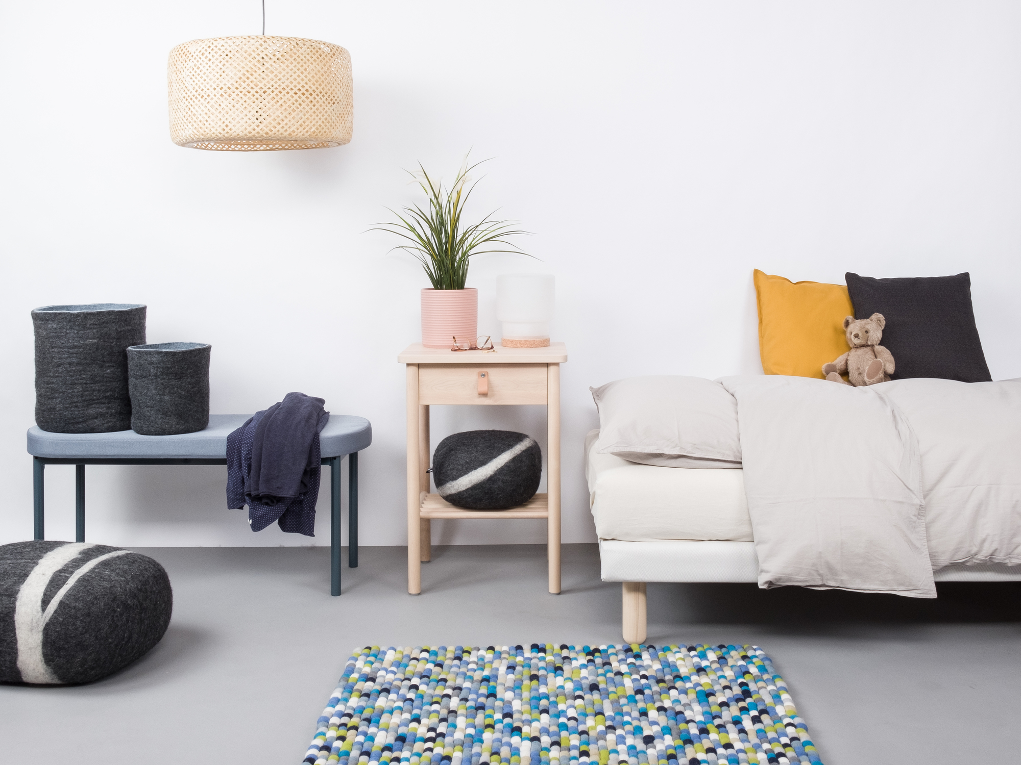 Felt ball Carpet 140x200 cm Myfelt Lotte