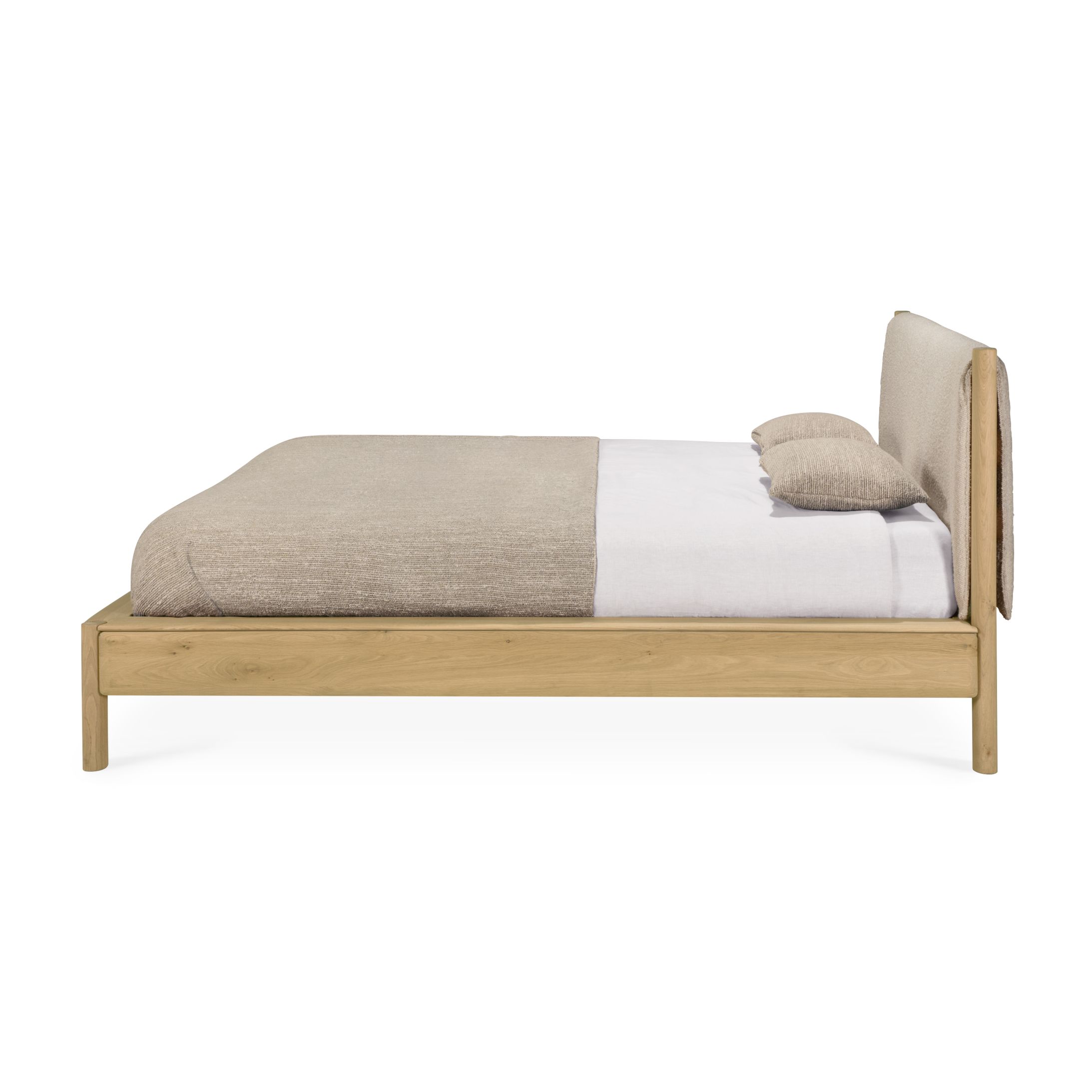 PI bed with headboard + upholstery Ethnicraft