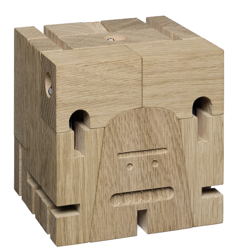 AC16 MR B wooden figure e15