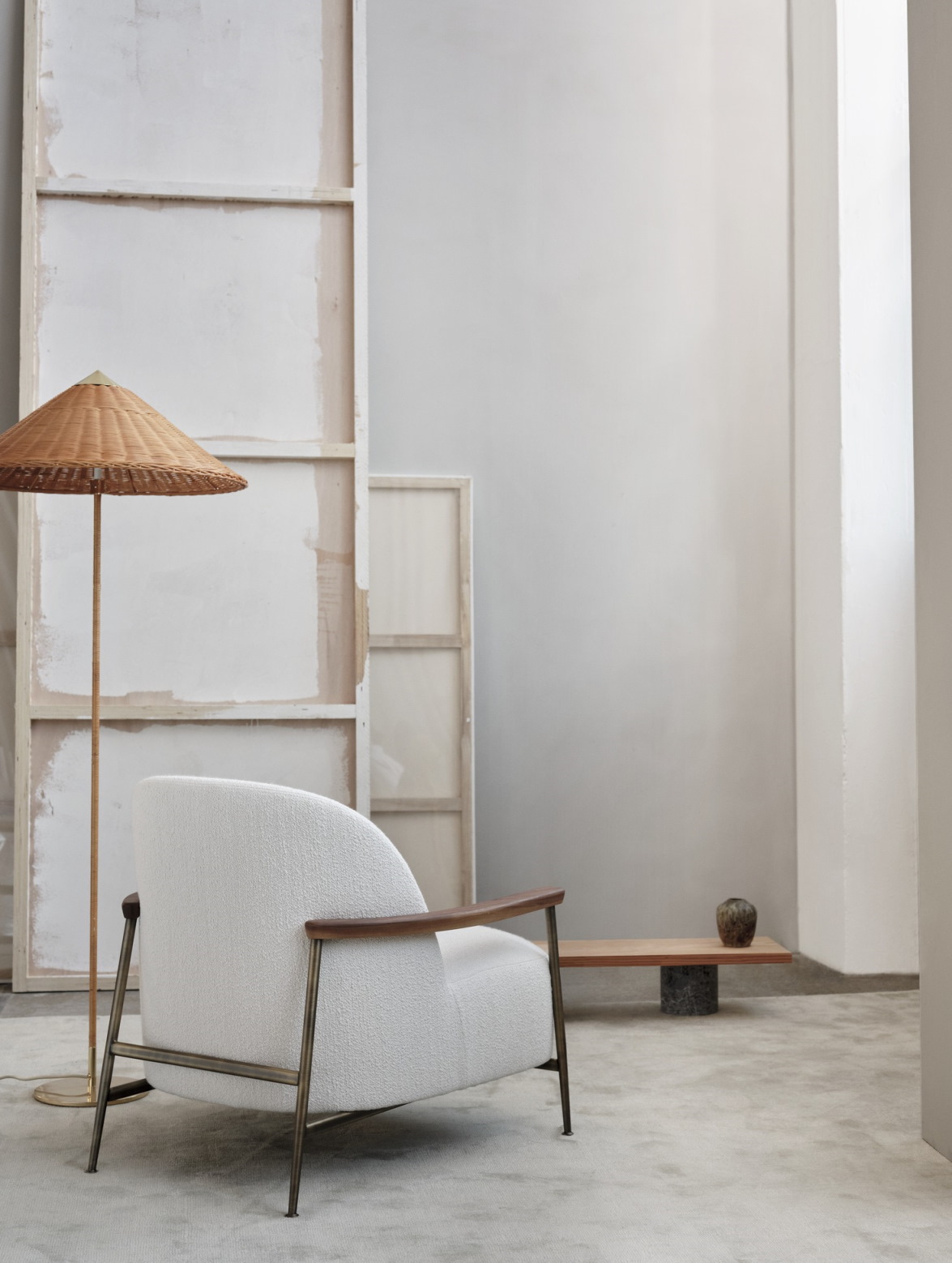 9602 Floor Lamp Gubi