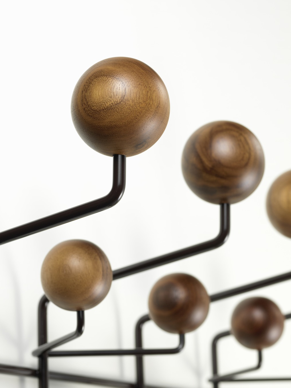 Eames Hang it all coat rack natural walnut Vitra 