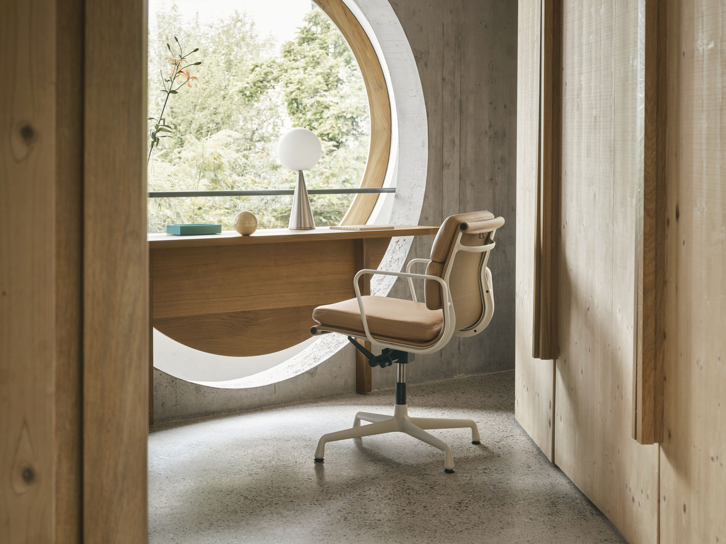 Soft Pad Chair EA 231 / EA231 Chair Vitra