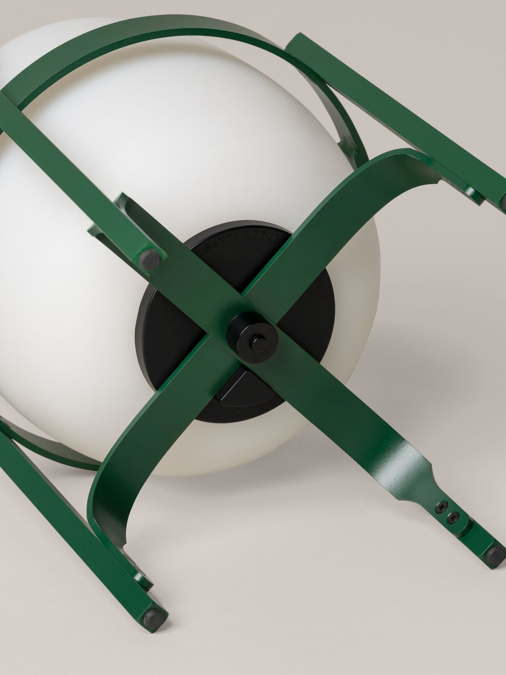 Cestita Alubat Table lamp English Green Santa & Cole