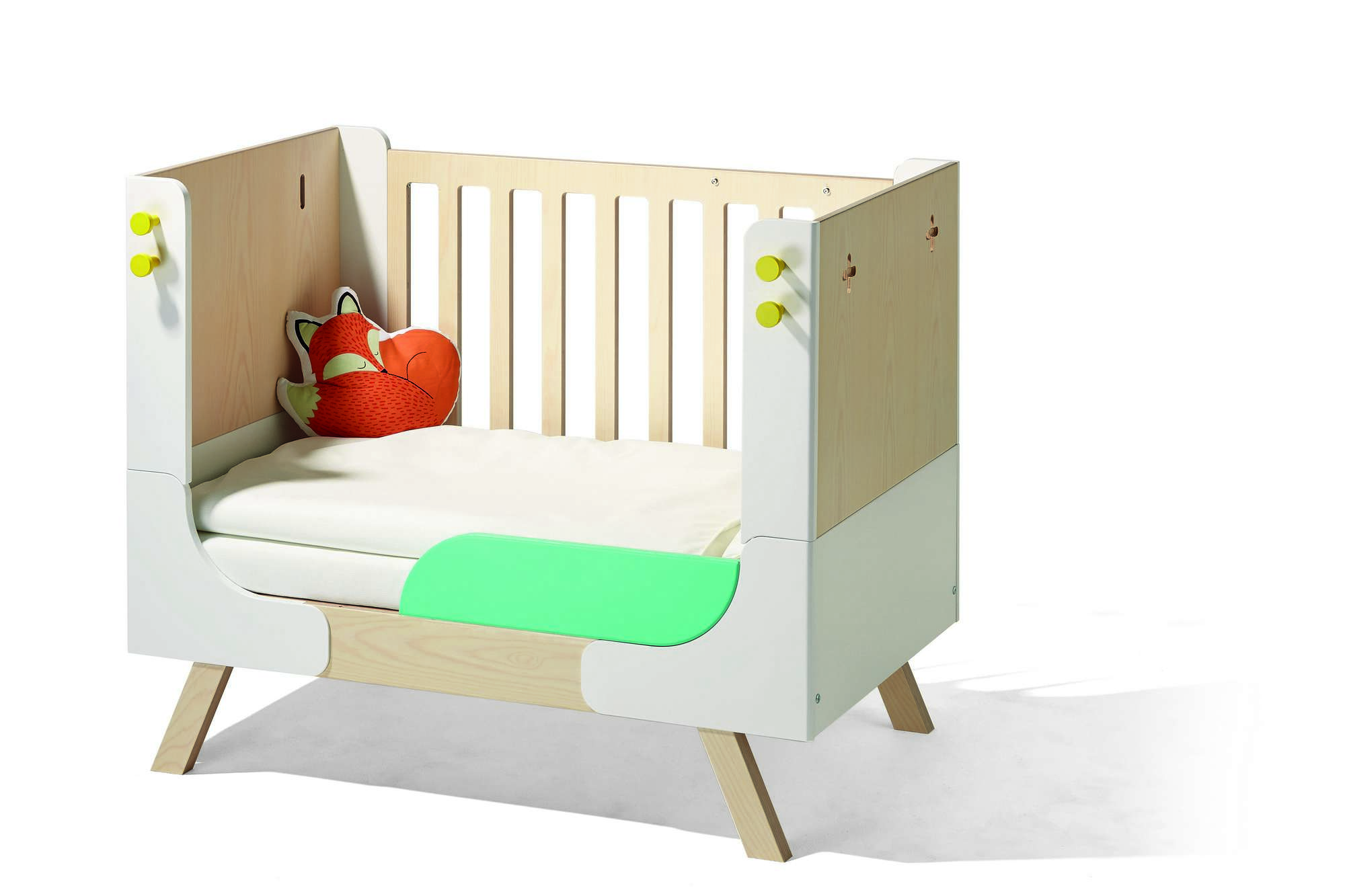 Familie Garage (baby) crib Richard Lampert