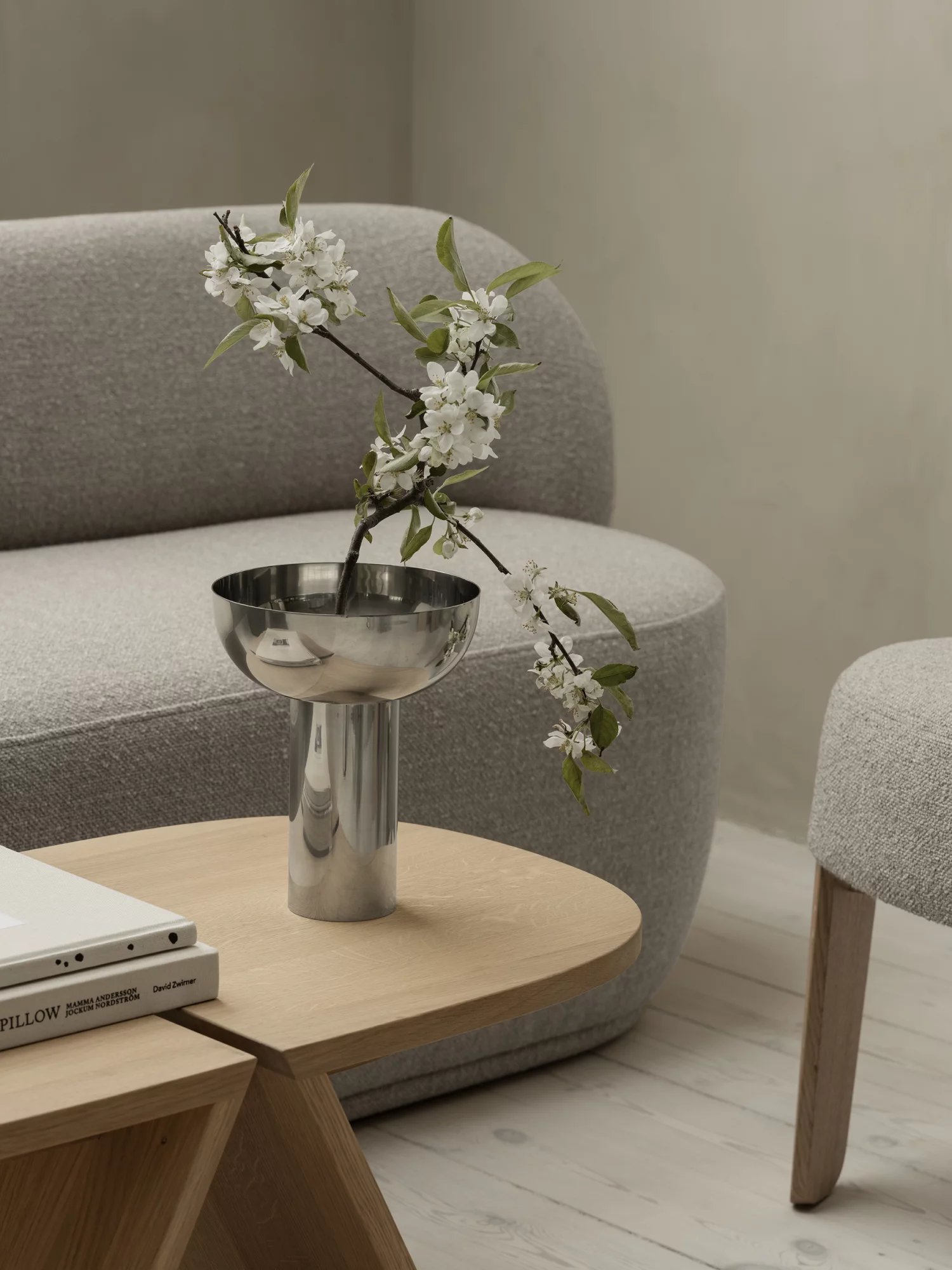 Avio side table W 55 x D 30 x H 45 cm Blomus