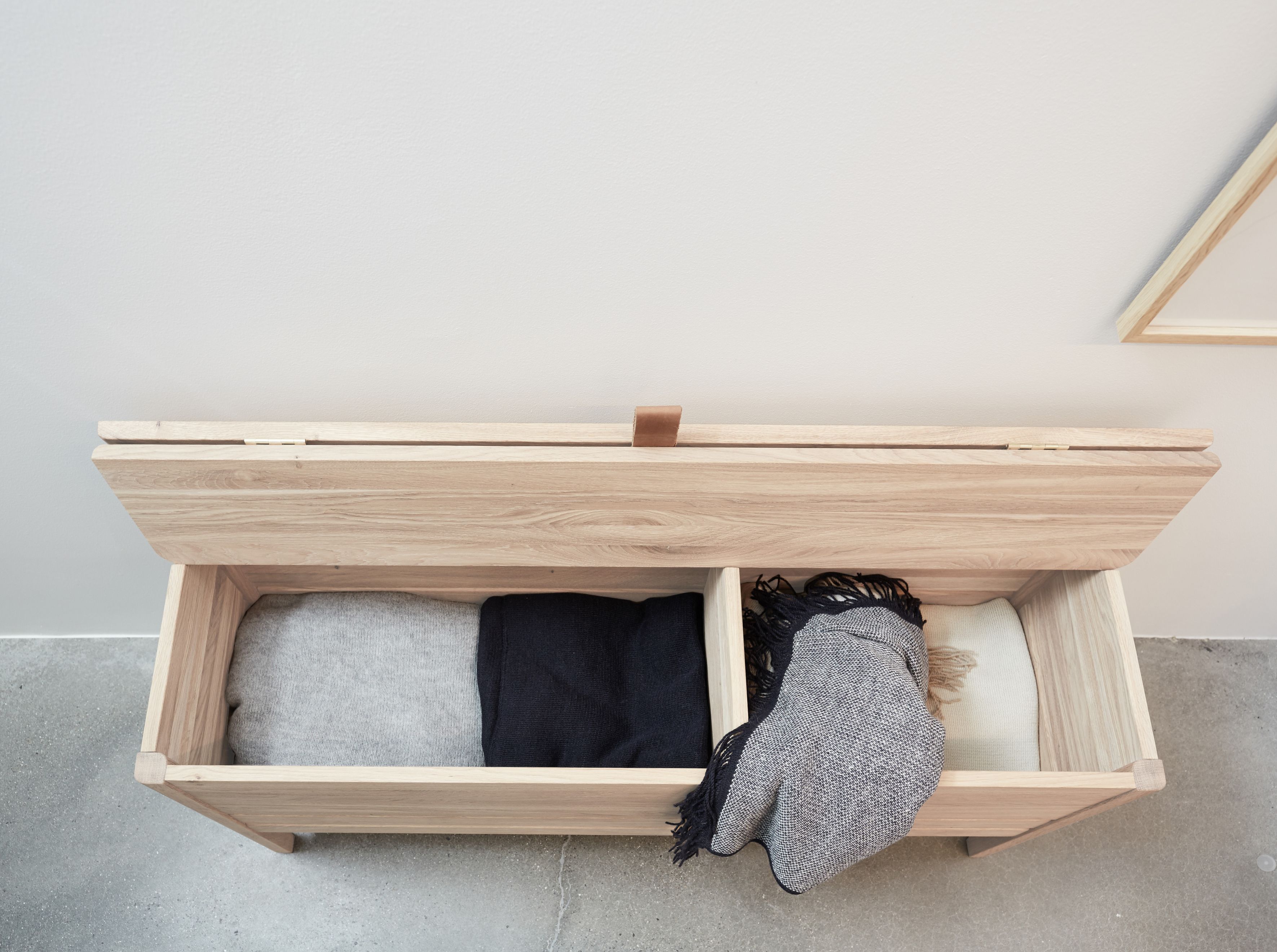 A Line Chest Bench 111 Oak white oiled Form & Refine