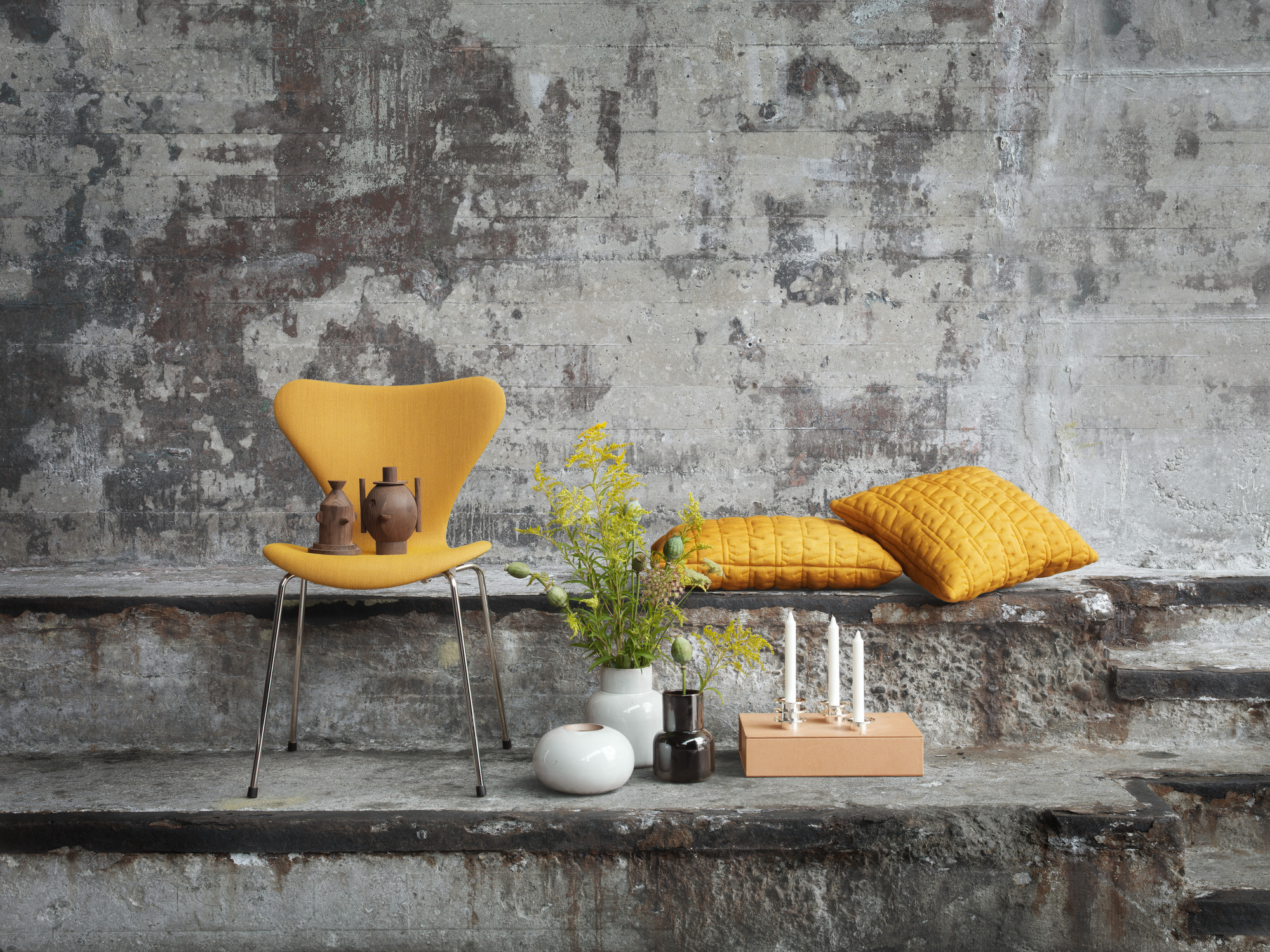 Eathenware Vase round Fritz Hansen SINGLE PIECES
