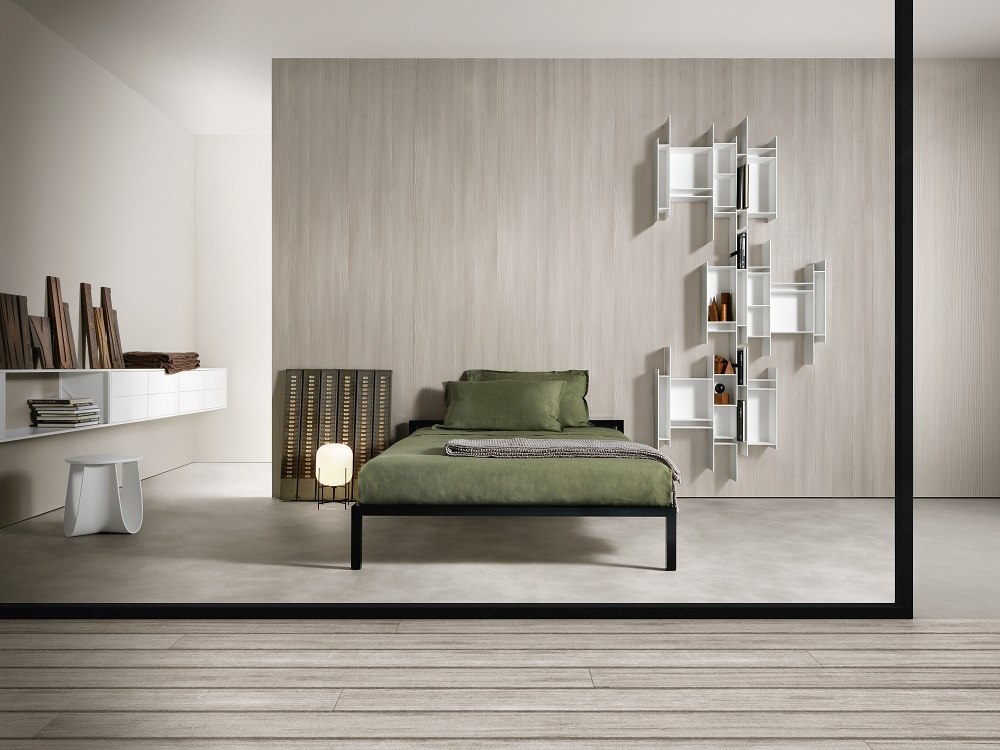 Aluminium Bed lacquered MDF Italia
