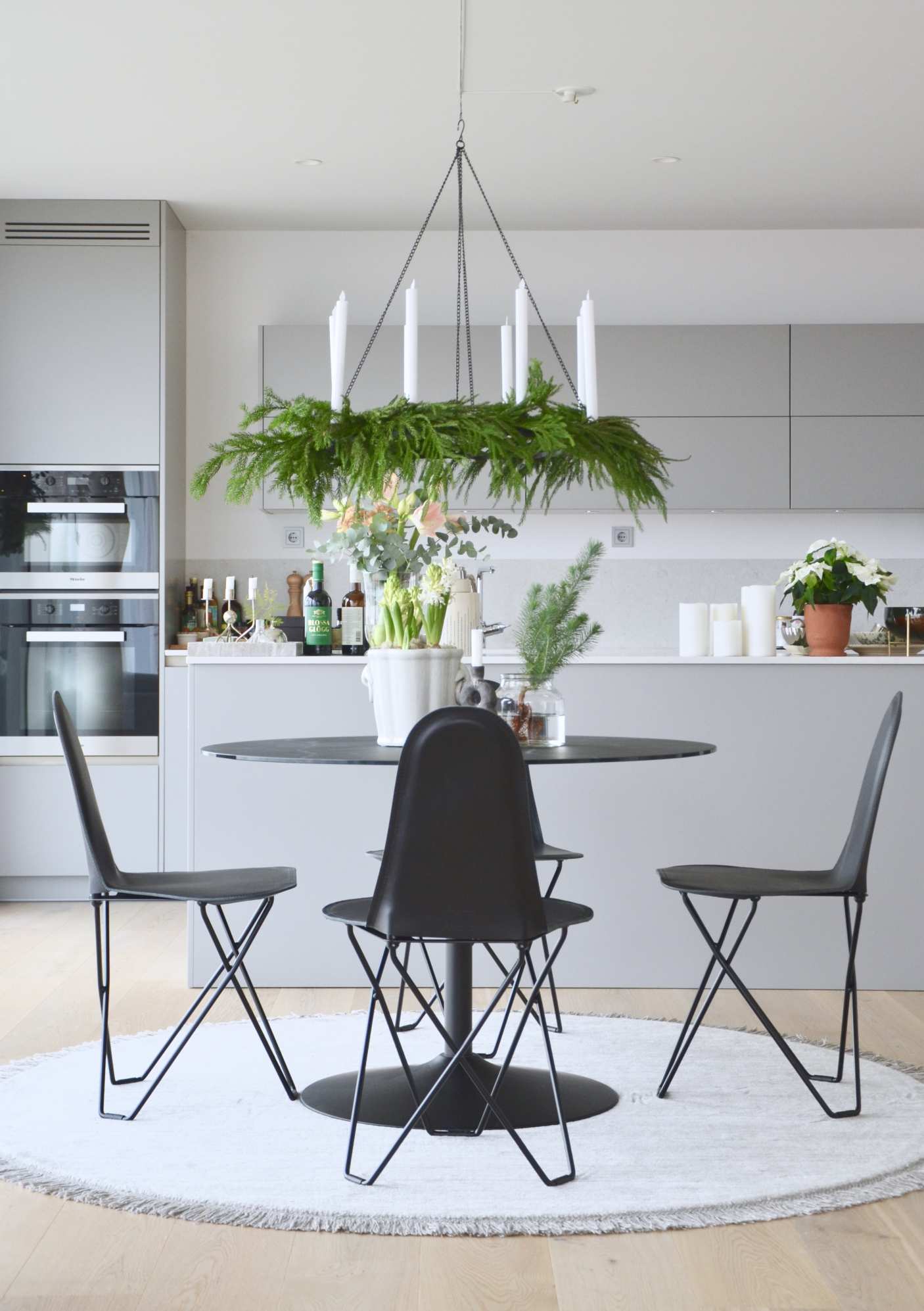 Cactus chair covered with leather Cuero