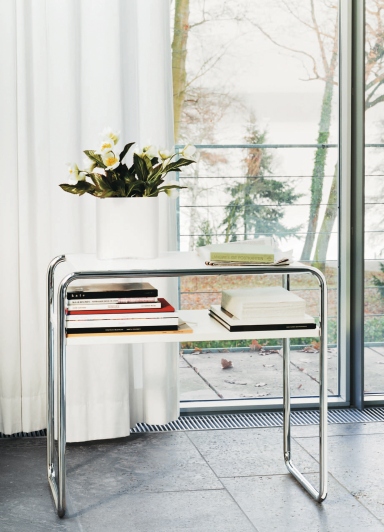 B 9 d/1 side table with shelf Thonet