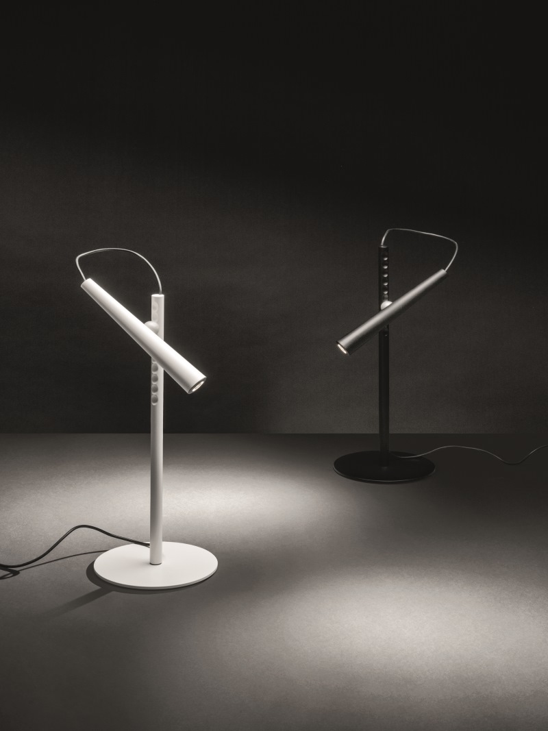 Magneto LED table lamp Foscarini
