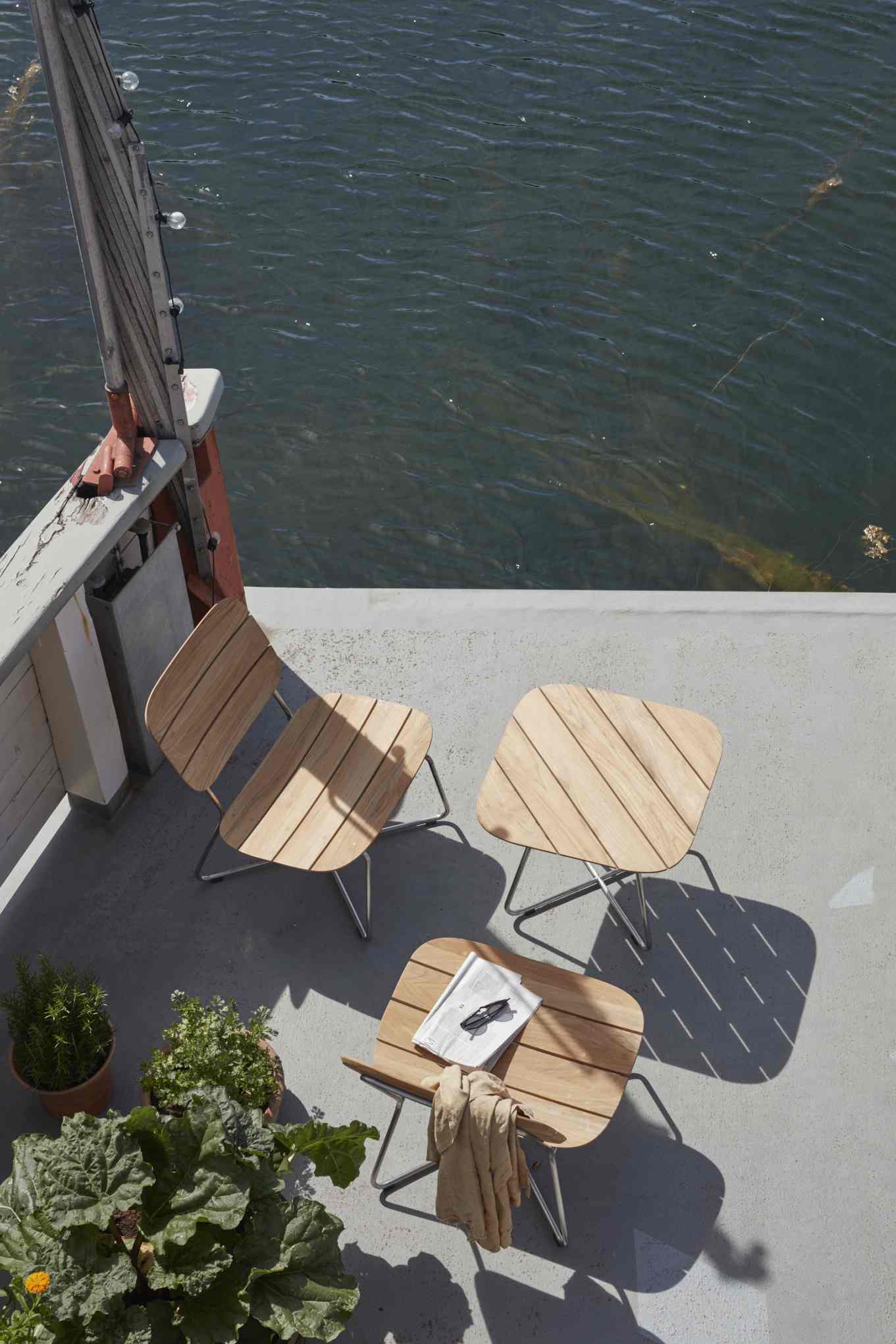 Lilium Lounge Table Outdoor Skagerak by Fritz Hansen 