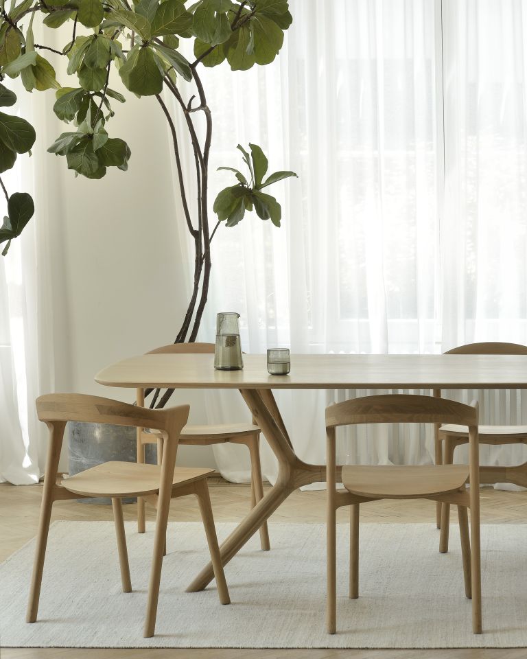 X Ethnicraft oak table