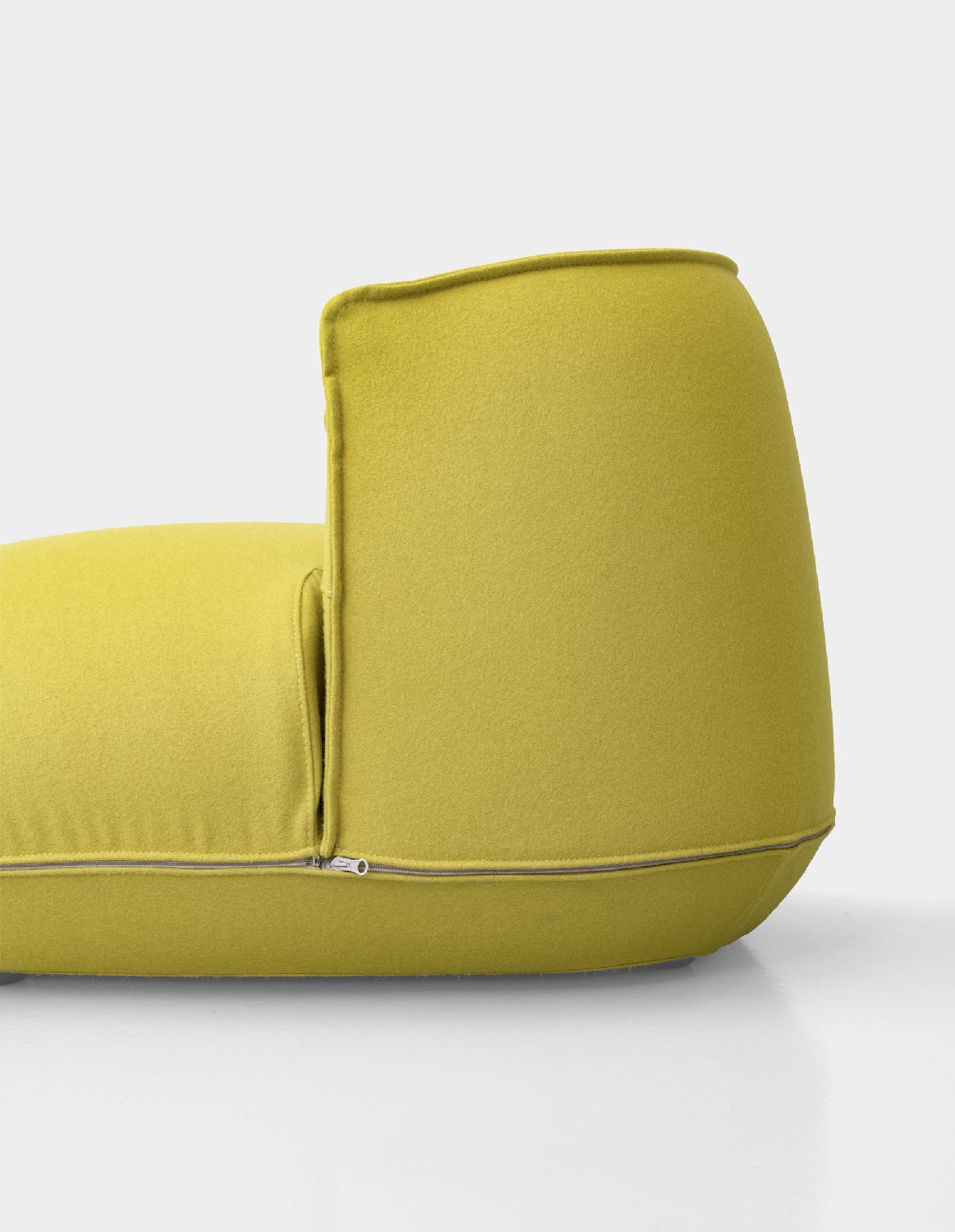 Brioni lounge chair Small Kristalia