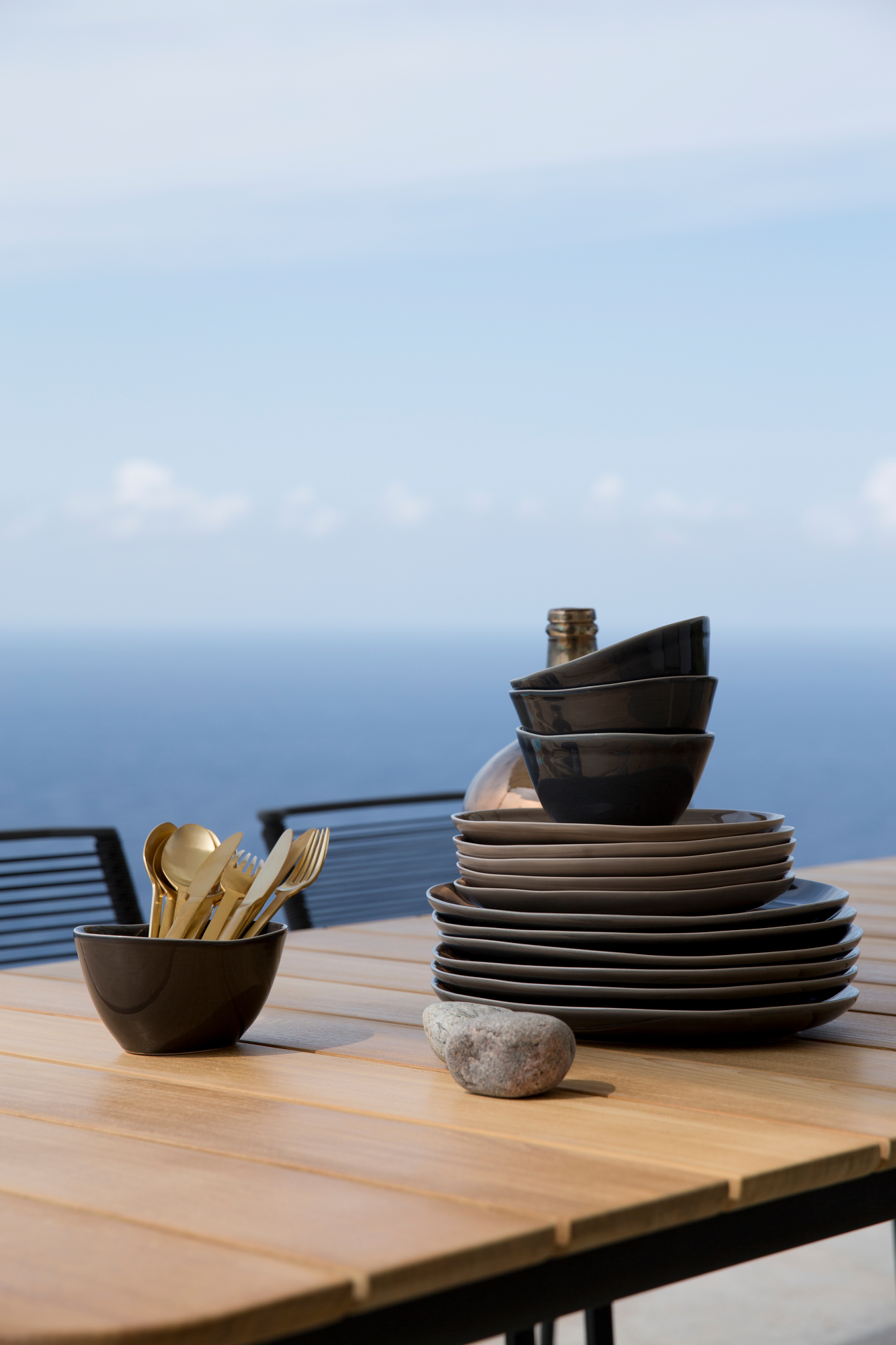Core Outdoor Dining table teak Cane-Line small Lavagrau