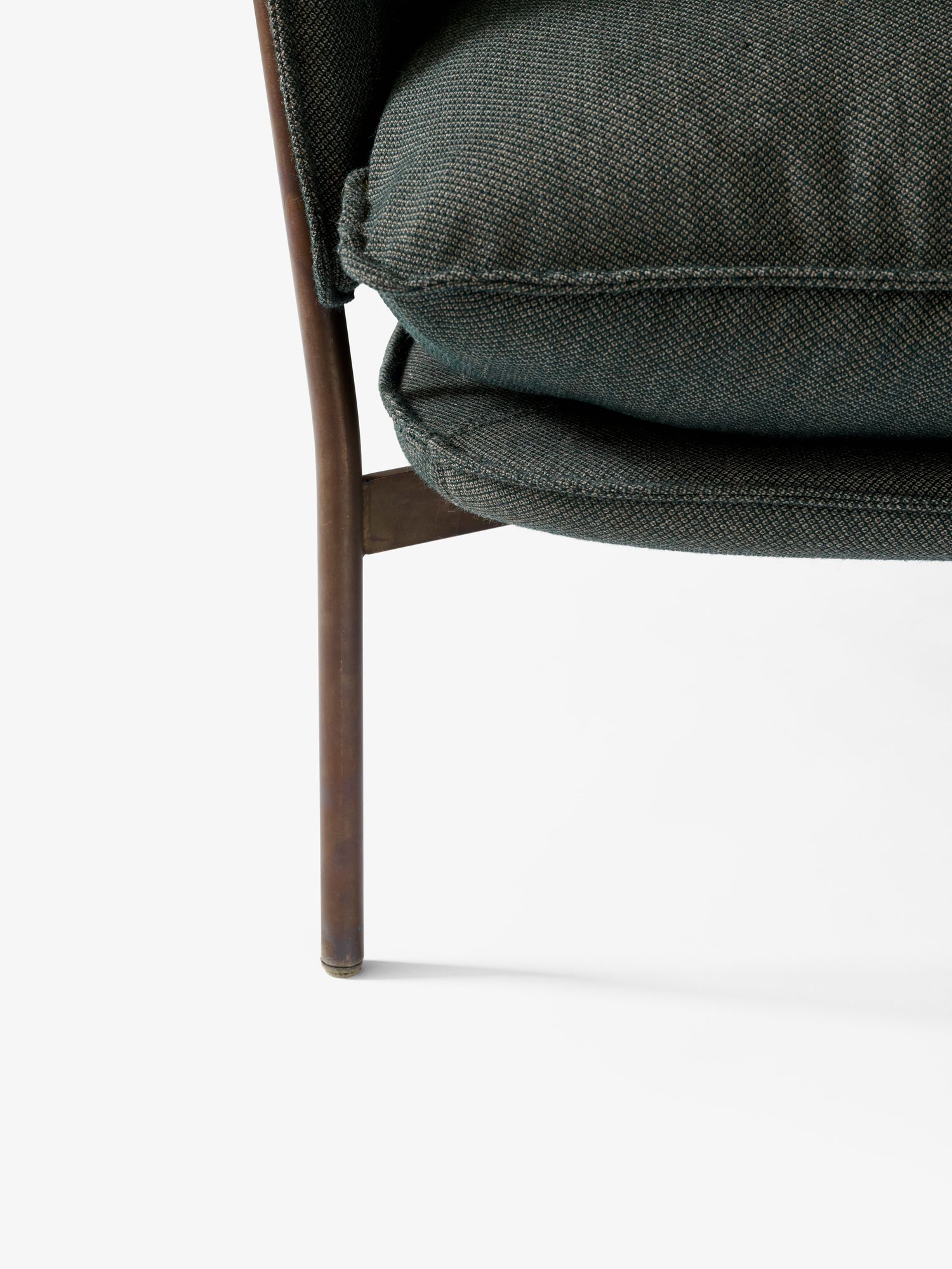 Cloud Armchair LN1 AndTradition