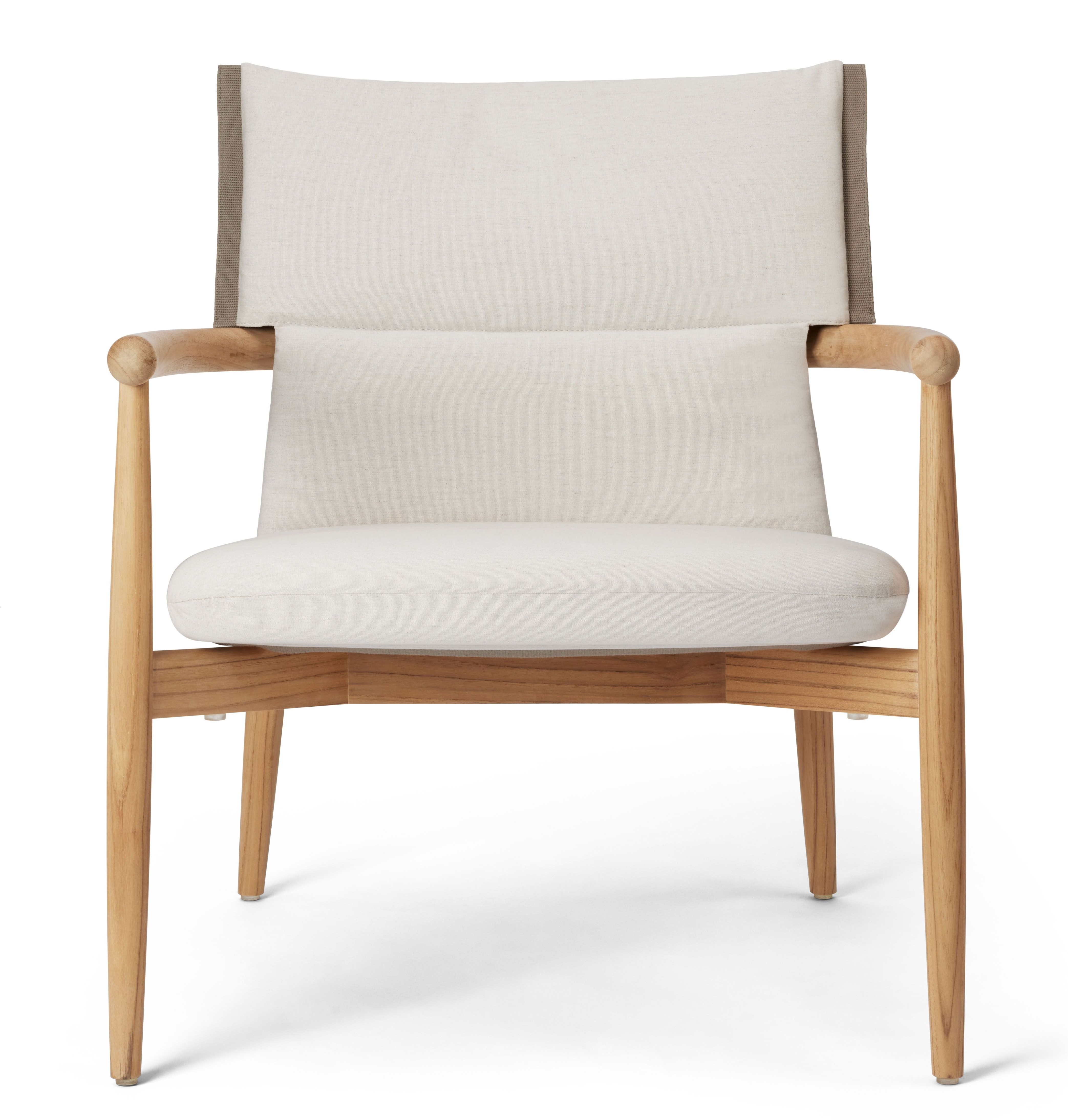 Embrace Outdoor Lounge Chair with cushion Carl Hansen & Søn