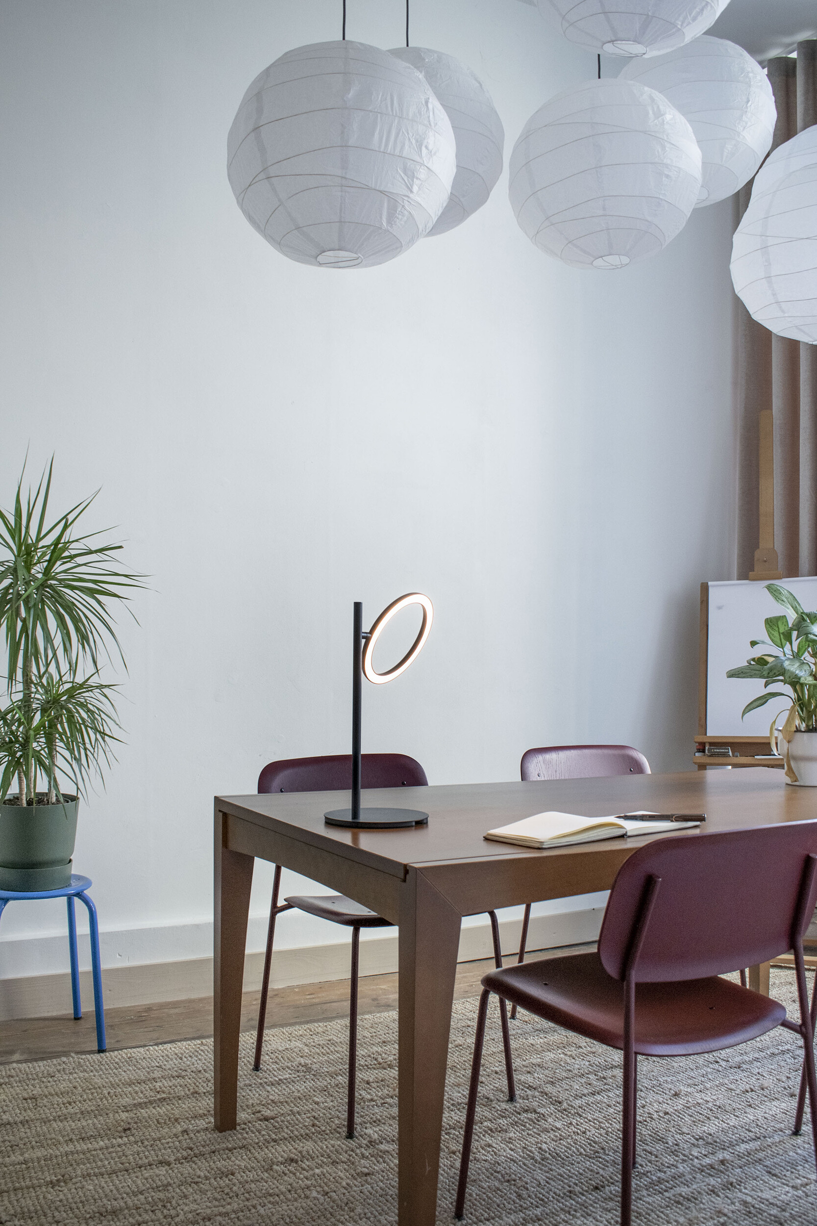 Echo Small Table Table lamp Japth