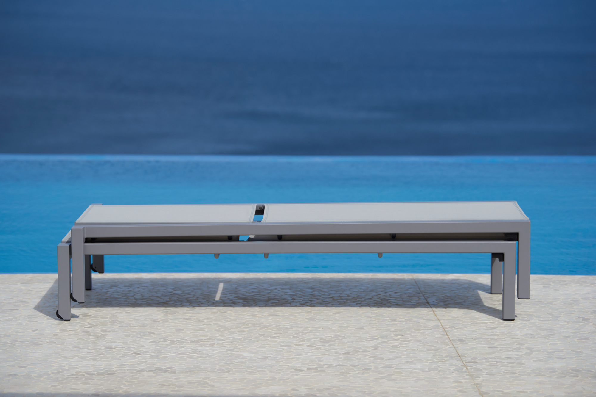 Relax Outdoor Sun lounger stackable Cane-Line light gray