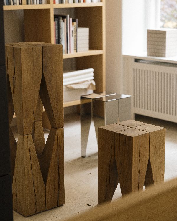 Backenzahn Steel Stool/Side Table e15