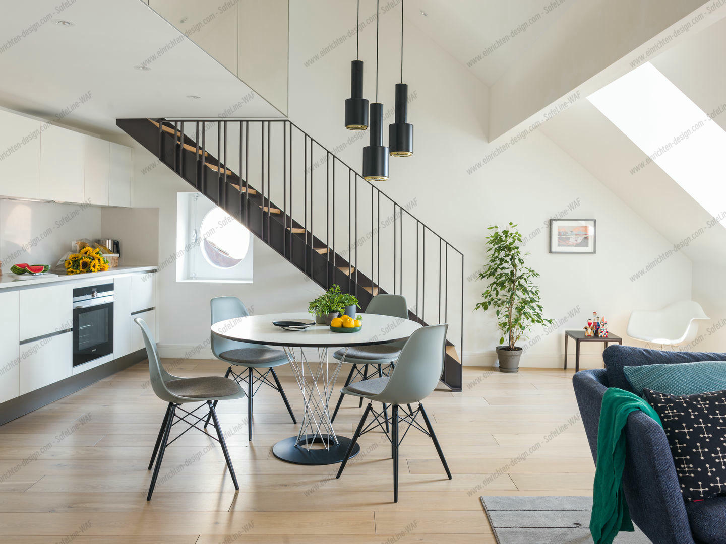 Eames Plastic Side Chair DSW Chair Vitra