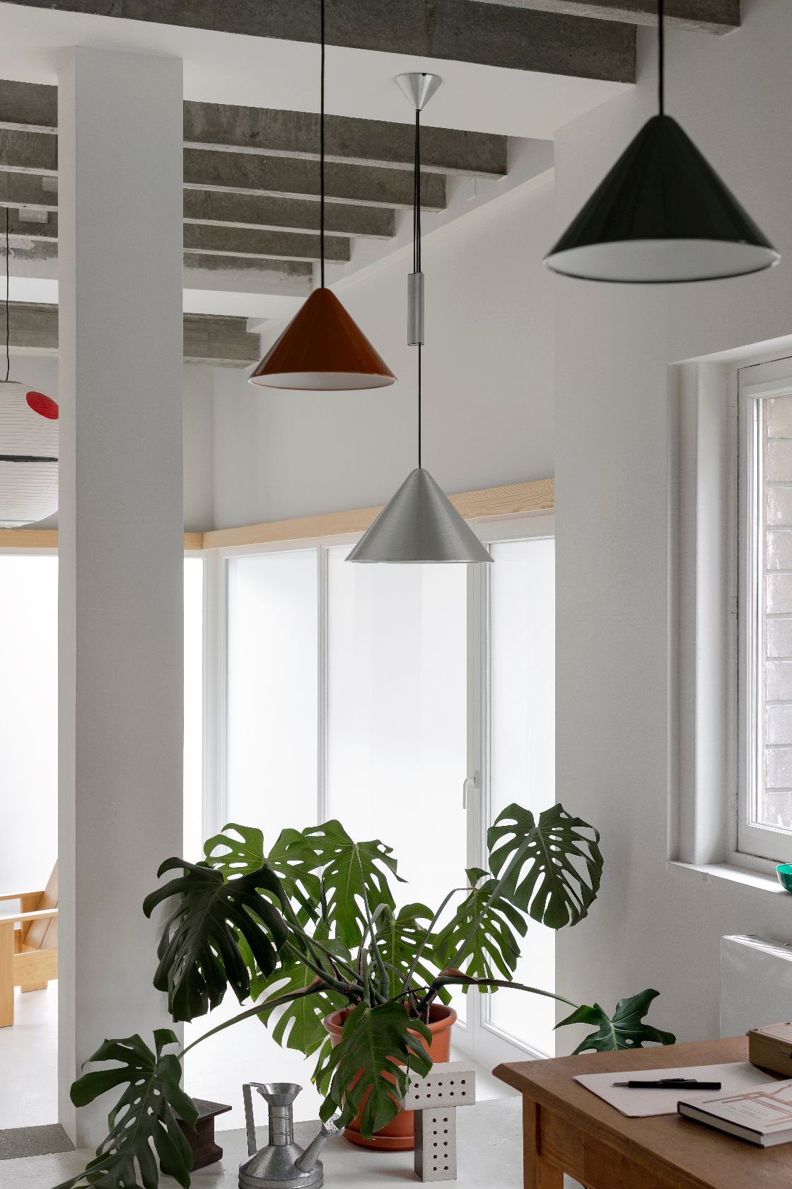 Compass Pendant 260 Pendant Lamp Aluminium Soft black Hay