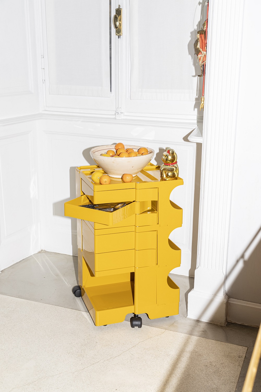 Boby B32 Roll Containers B-Line Cumin Boby B32 Roll Containers B-Line Cumin