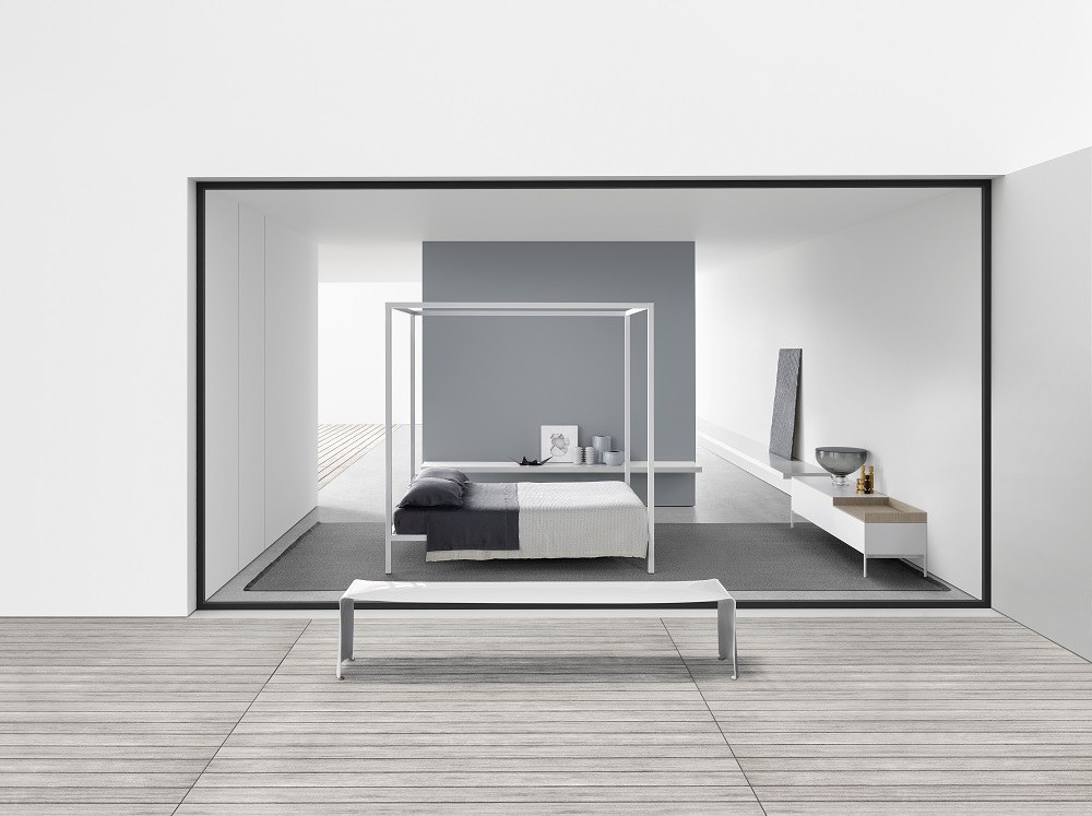 Aluminium Canopy bed laquered MDF Italia