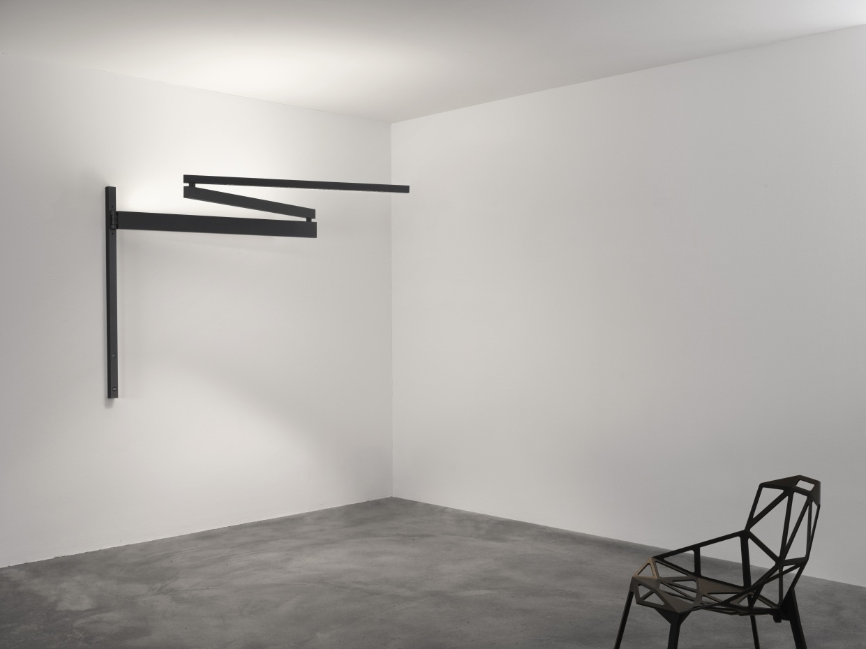 Black Flag Pro wall light Flos