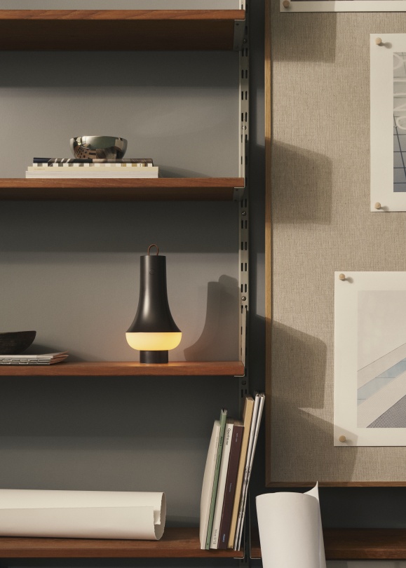 Tomoshi Portable rechargeable lamp / table lamp Louis Poulsen