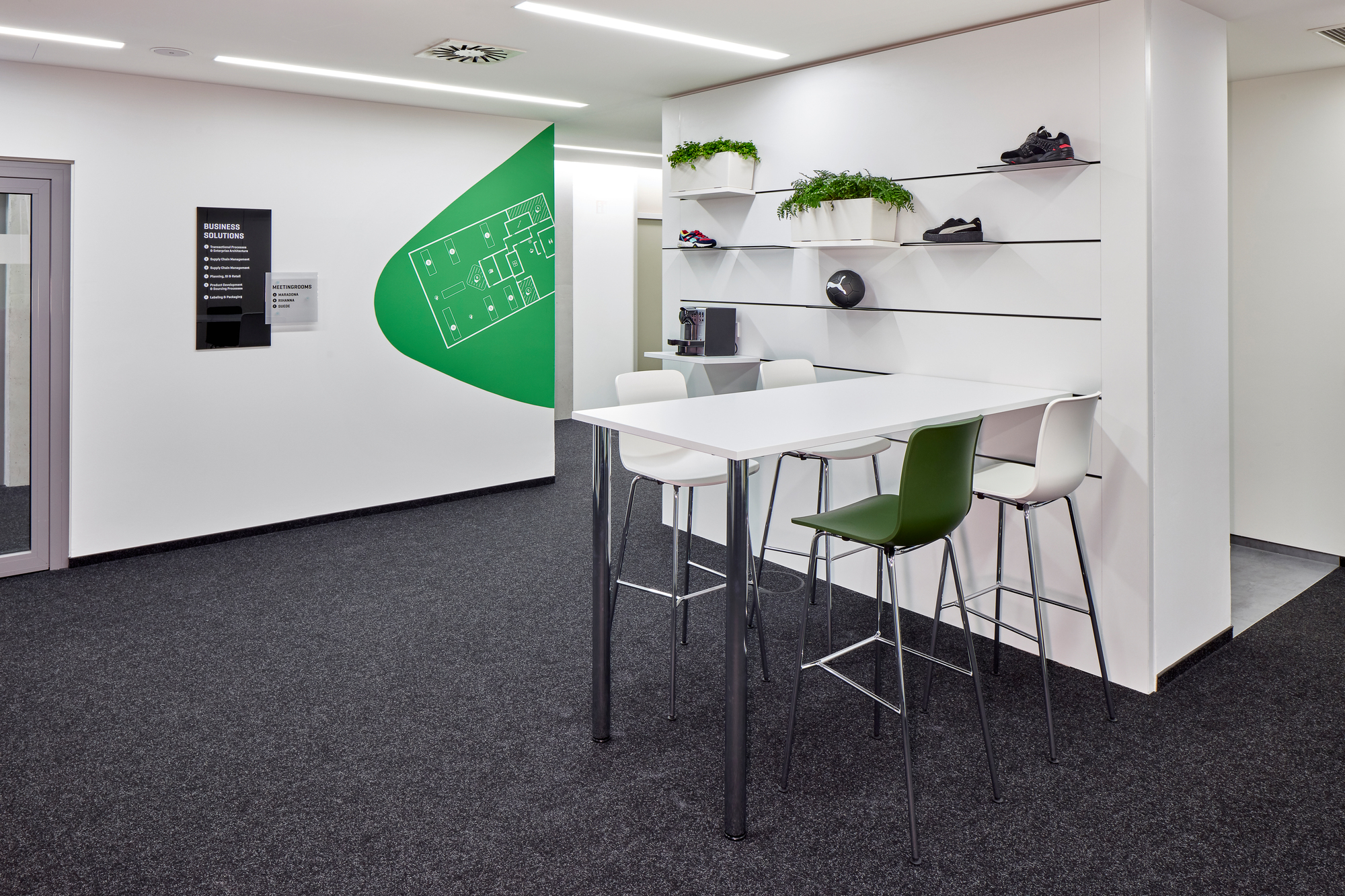 Hal RE Stool High bar stool Vitra