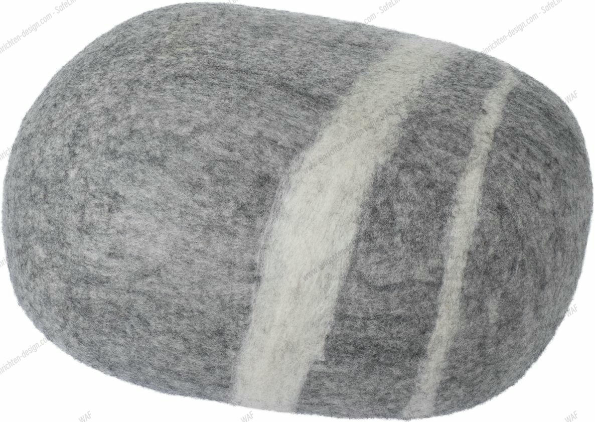 Grauer Filz Kieselstein Hocker von myfelt, 3XL Größe, mit weißen Streifen.